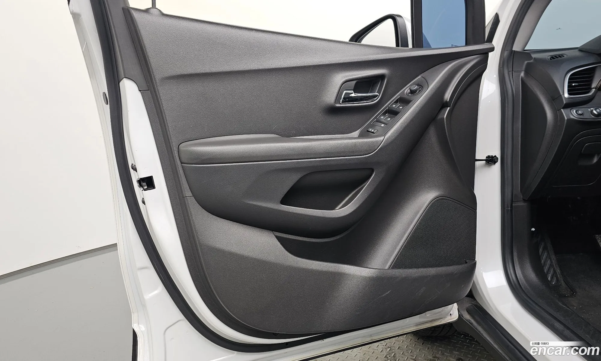 Chevrolet (GM Daewoo) Trax 2019 KLABA76BDKB849817 — 17
