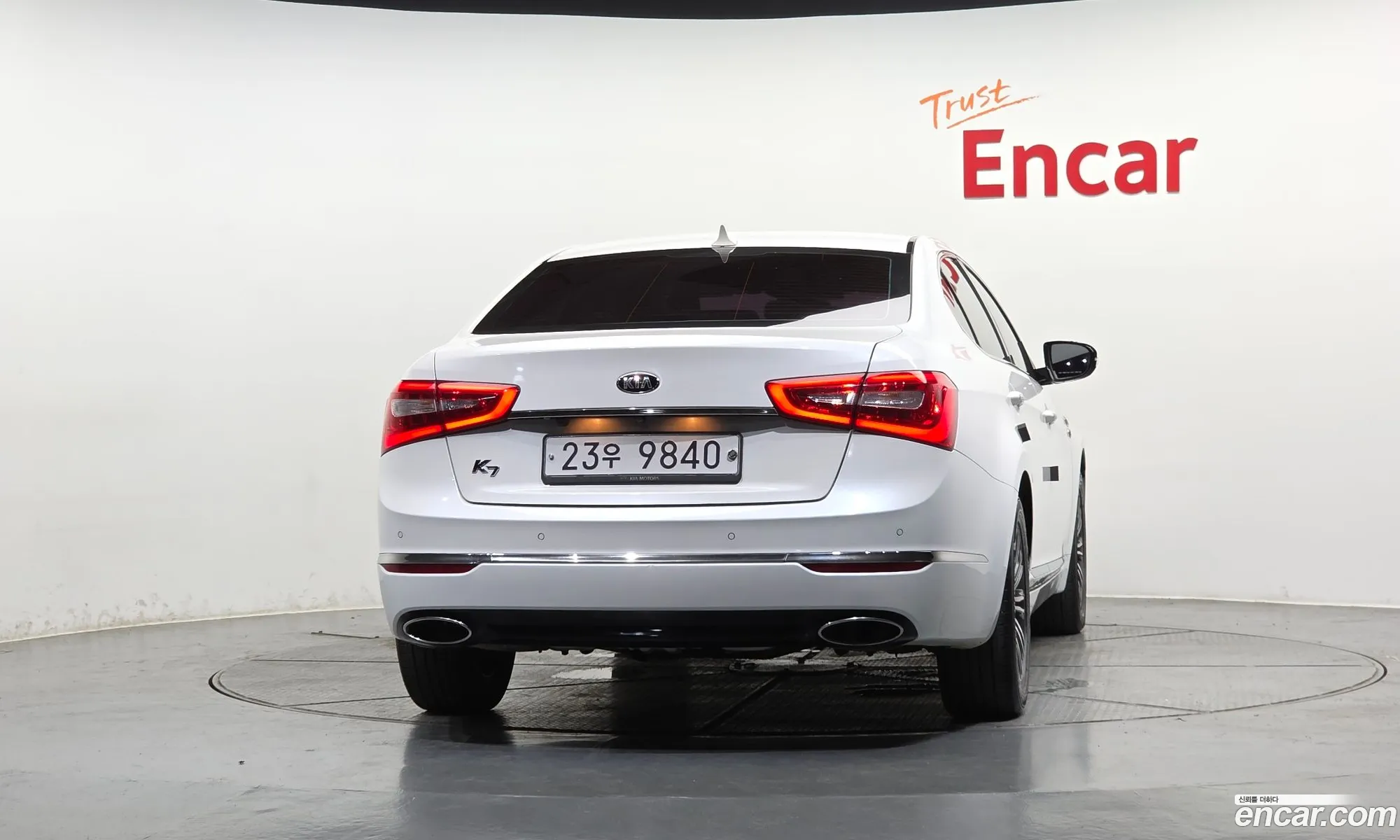 Kia K7 2015 — 24
