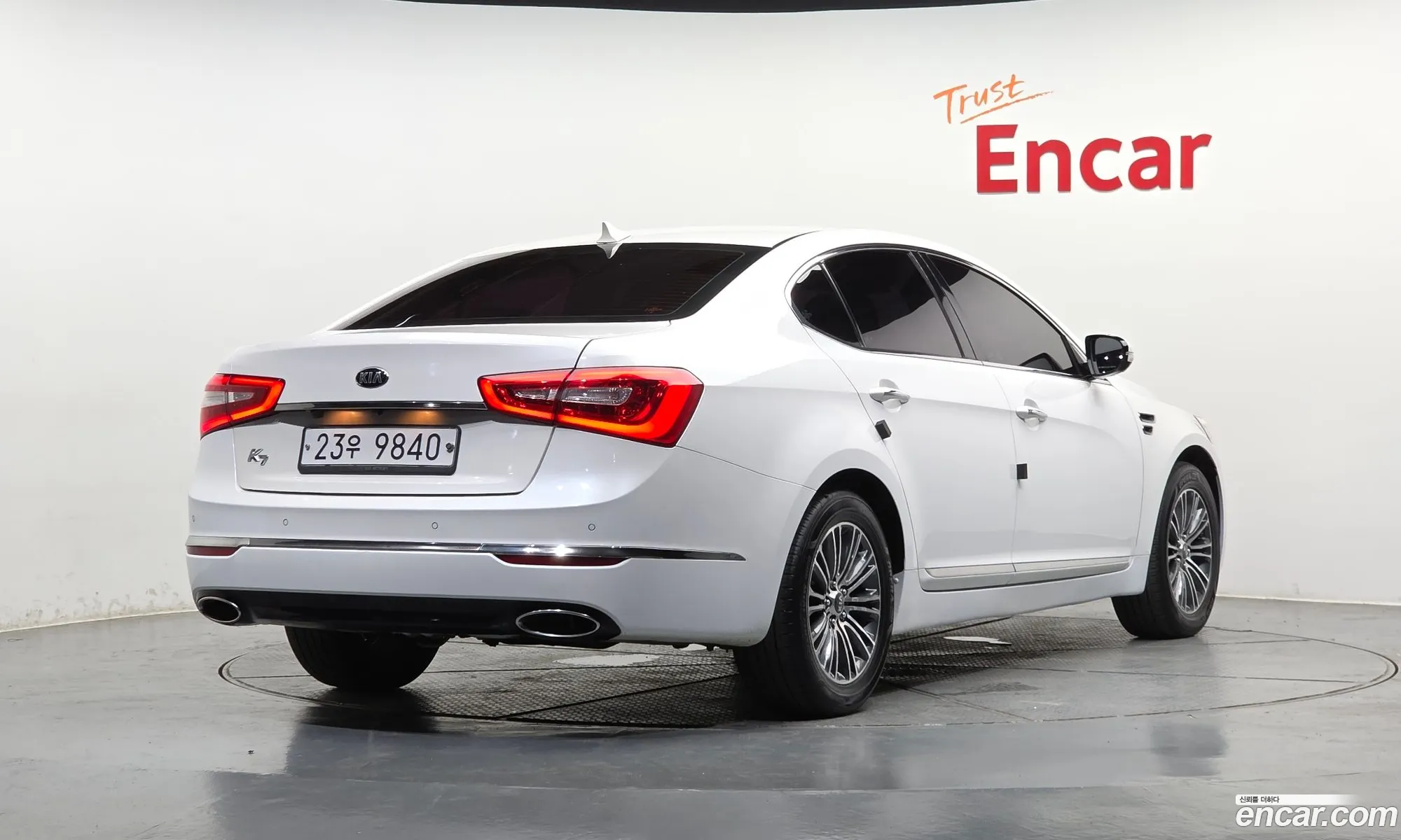 Kia K7 2015 — 11