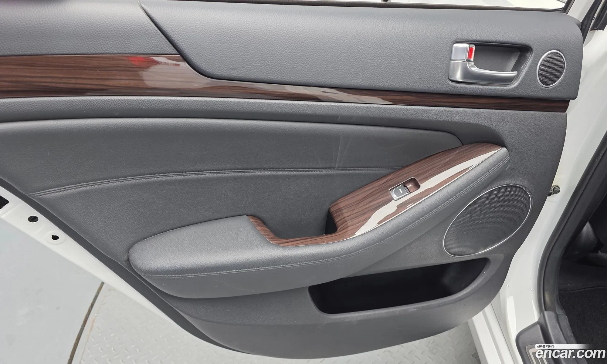 Kia K7 2015 — 23