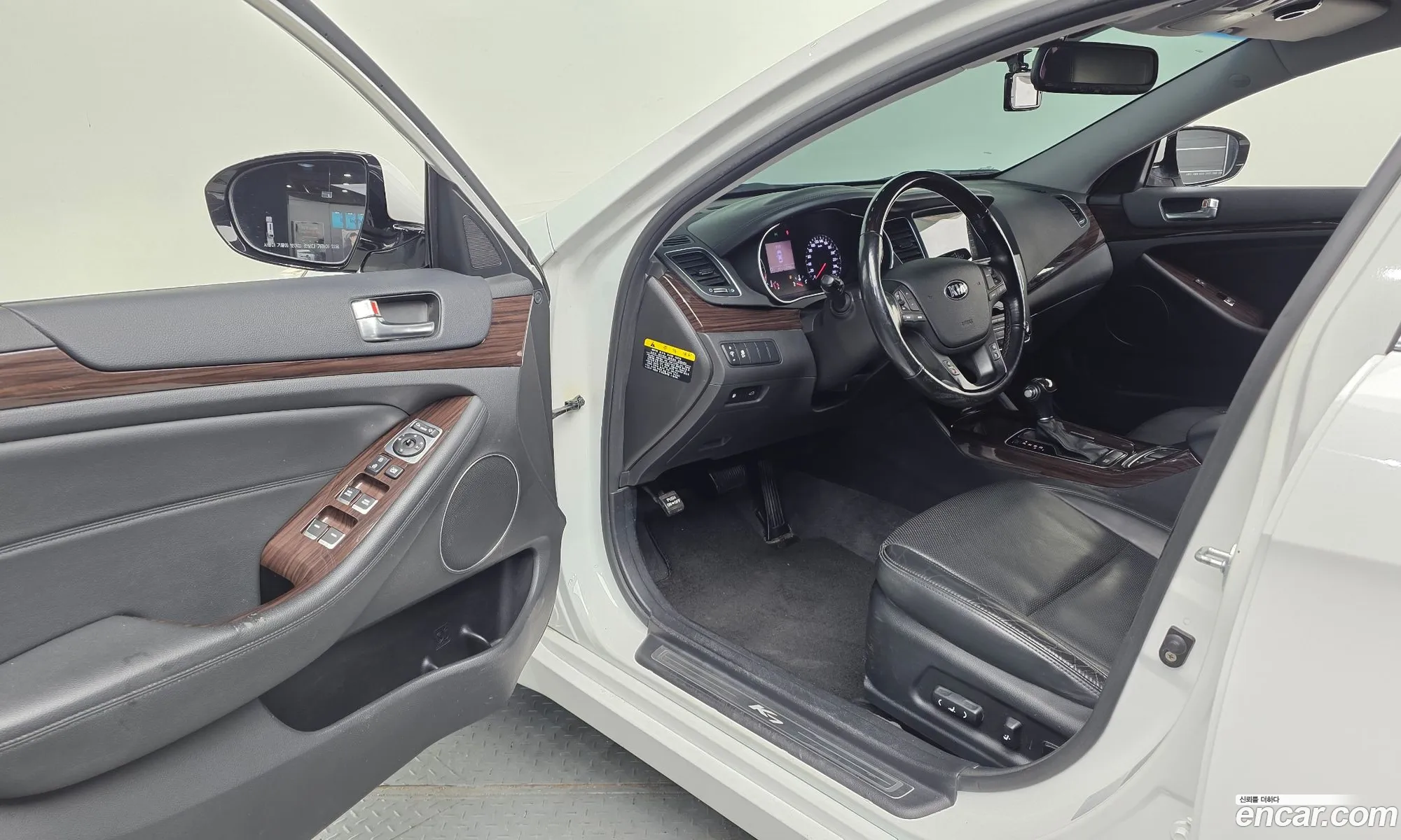 Kia K7 2015 — 12