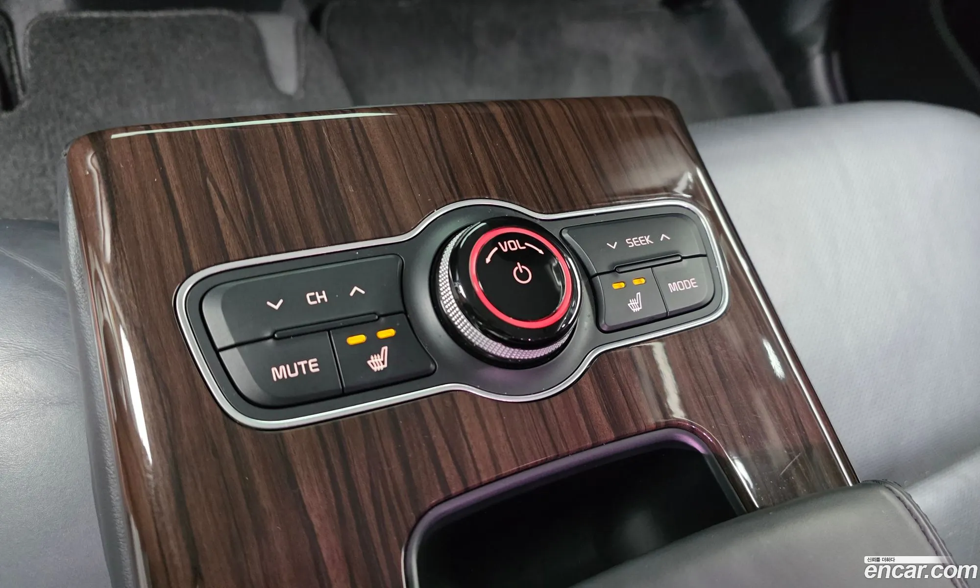 Kia K7 2015 — 26