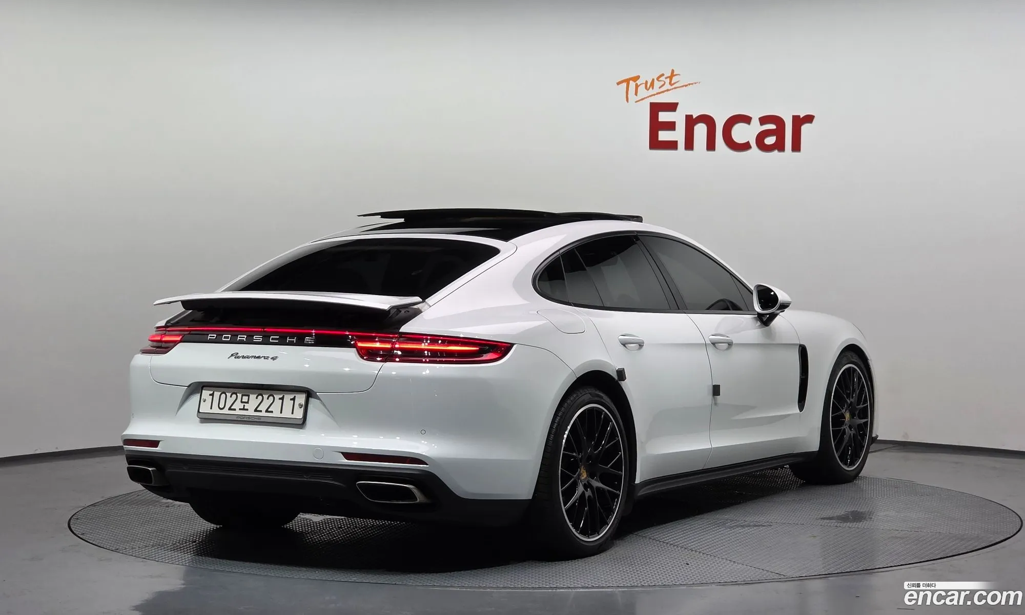Porsche Panamera 2018 WP0AA2978JL118262 — 2