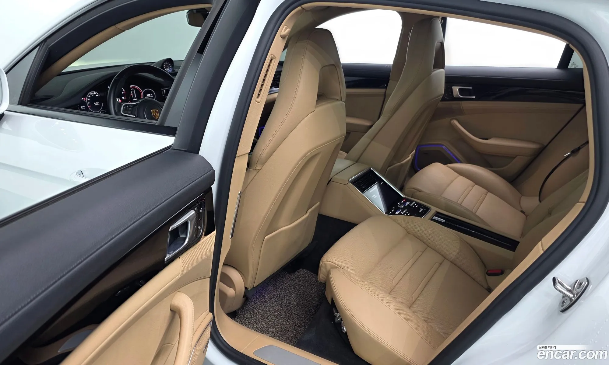 Porsche Panamera 2018 WP0AA2978JL118262 — 4