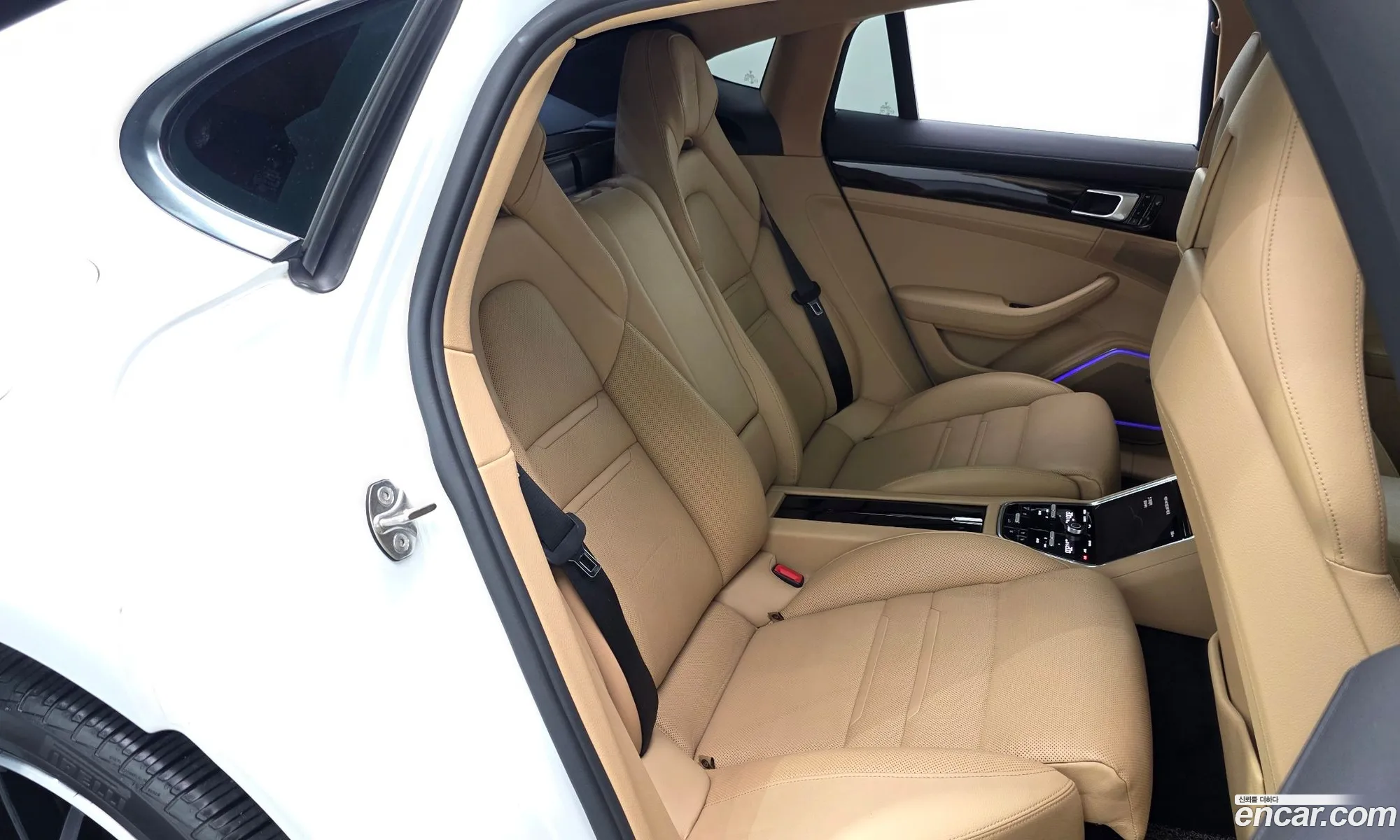 Porsche Panamera 2018 WP0AA2978JL118262 — 17