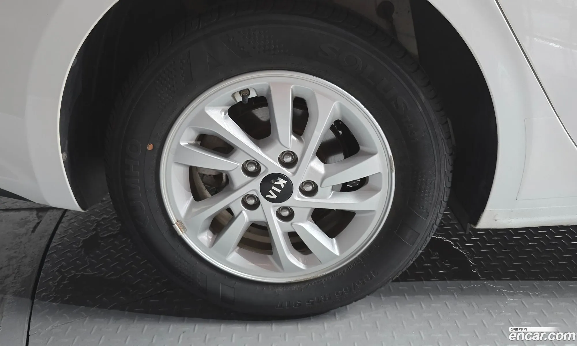 Kia K3 2019 KNAF241BEKA855083 — 31