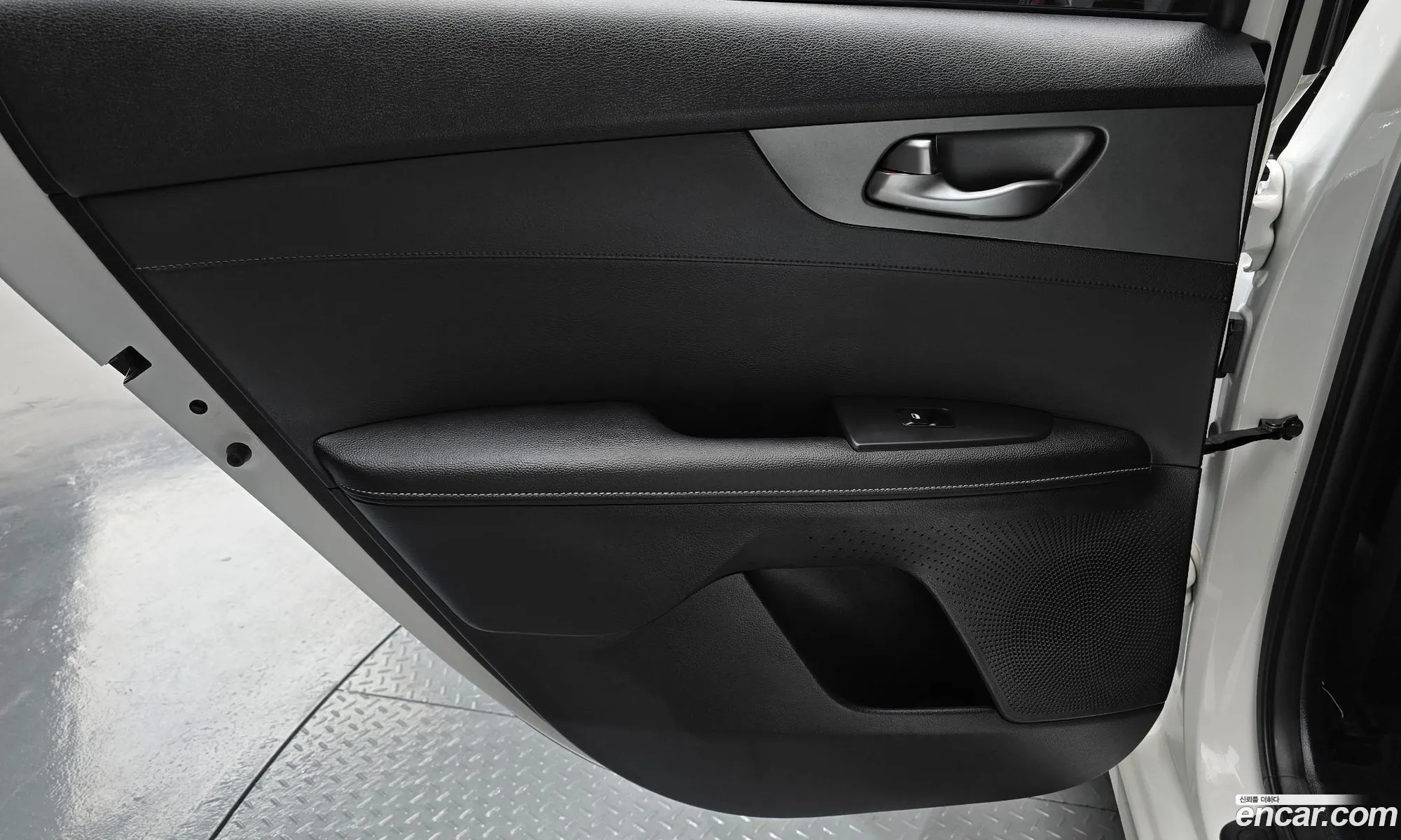 Kia K3 2019 KNAF241BEKA855083 — 21