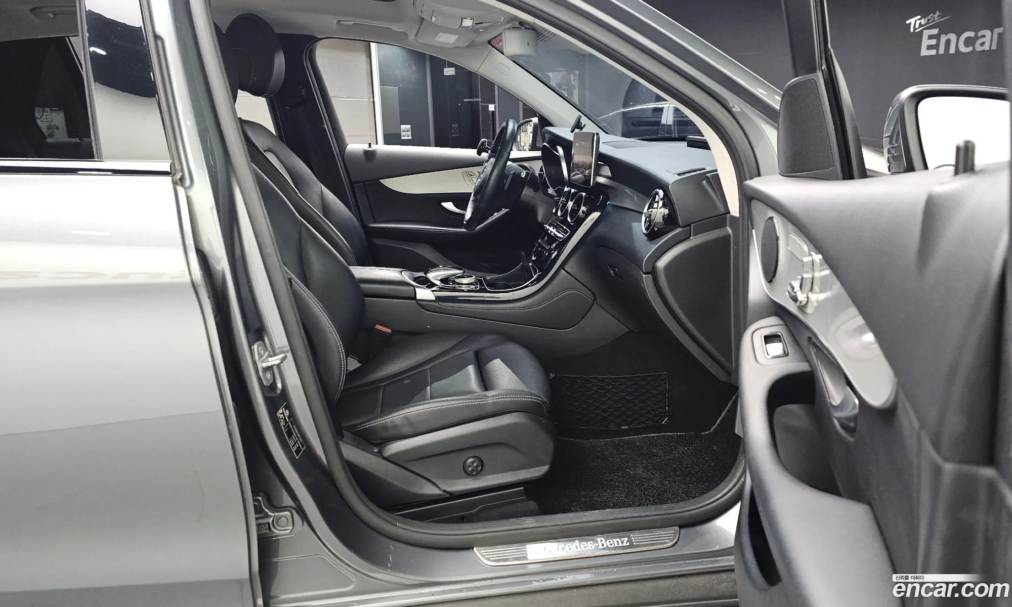 Mercedes-Benz GLC-Class X253 2019 — 25