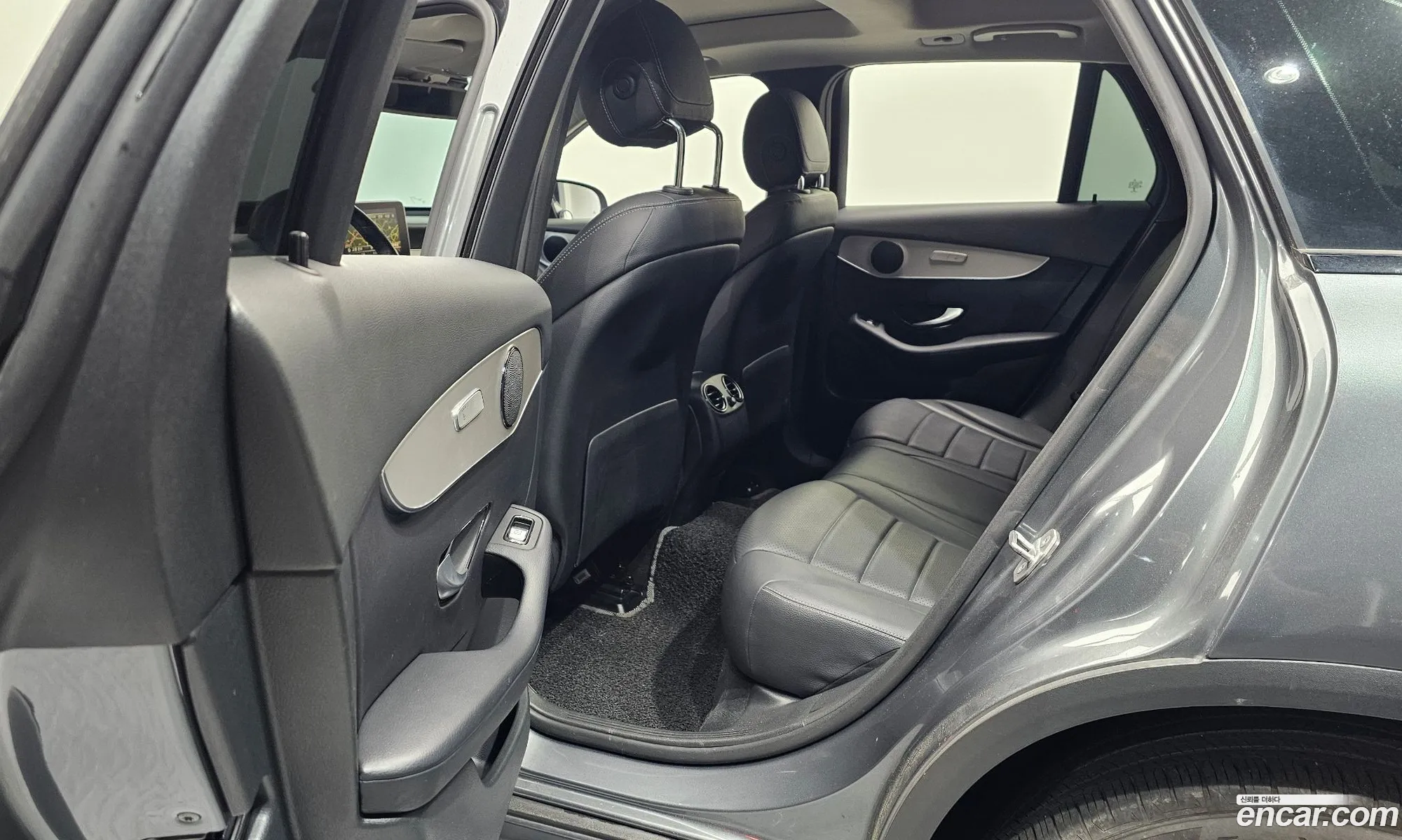 Mercedes-Benz GLC-Class X253 2019 — 31