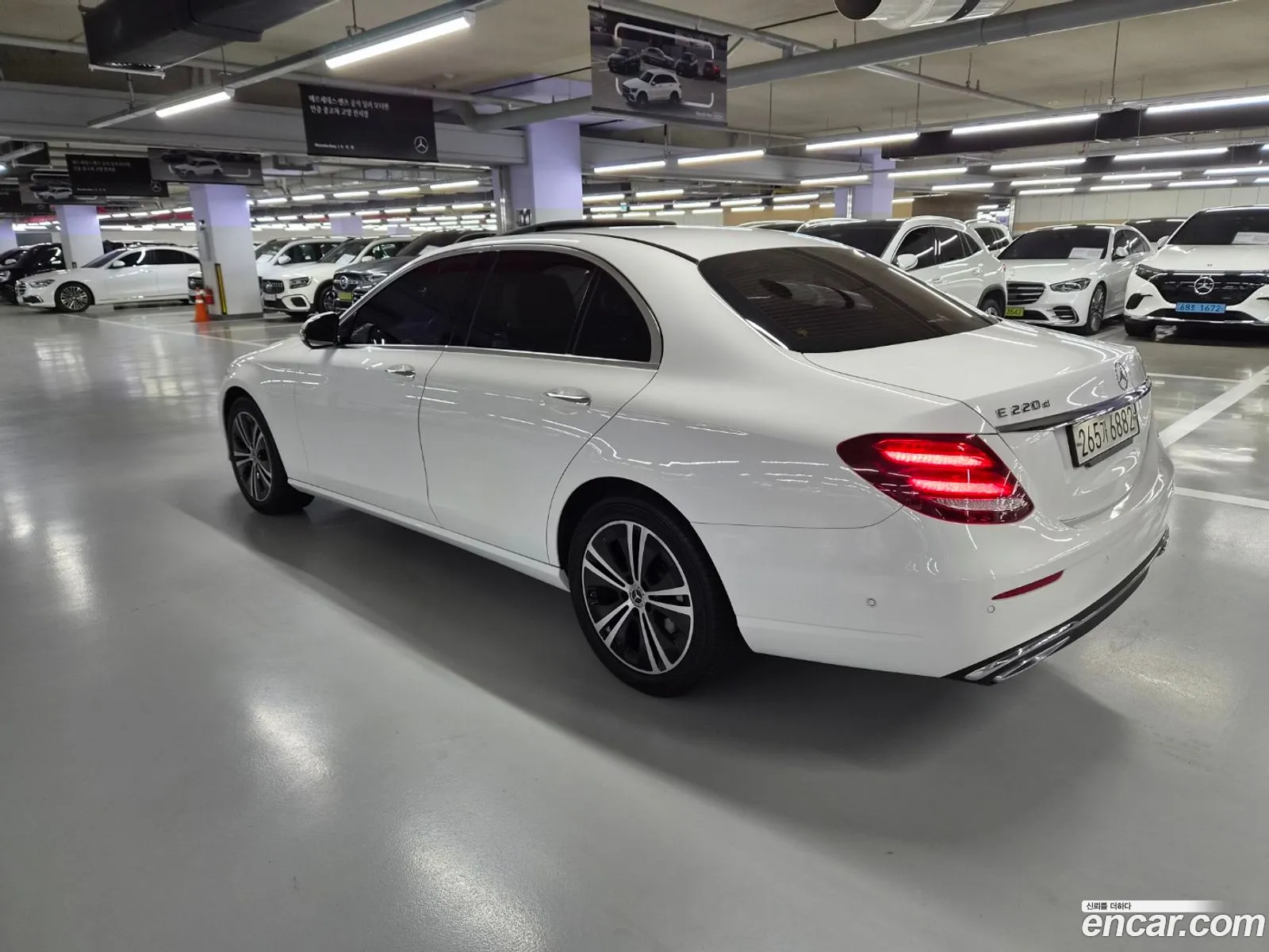 Mercedes-Benz E-Class W213 2020 — 18