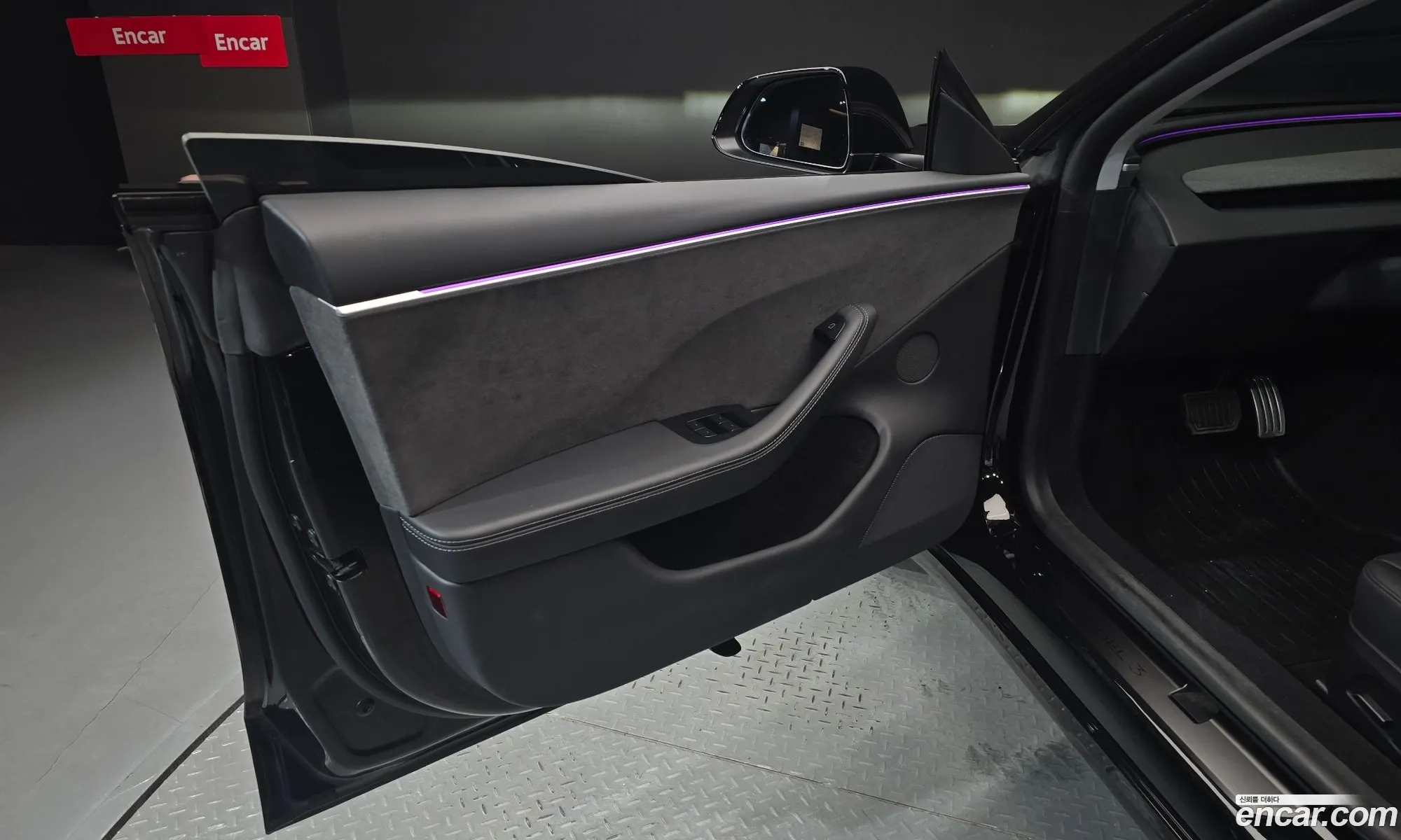 Tesla Model 3 2024 LRW3E7EK9RC166902 — 18