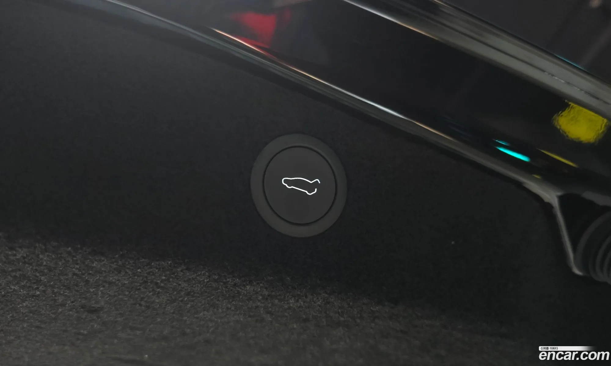 Tesla Model 3 2024 LRW3E7EK9RC166902 — 17
