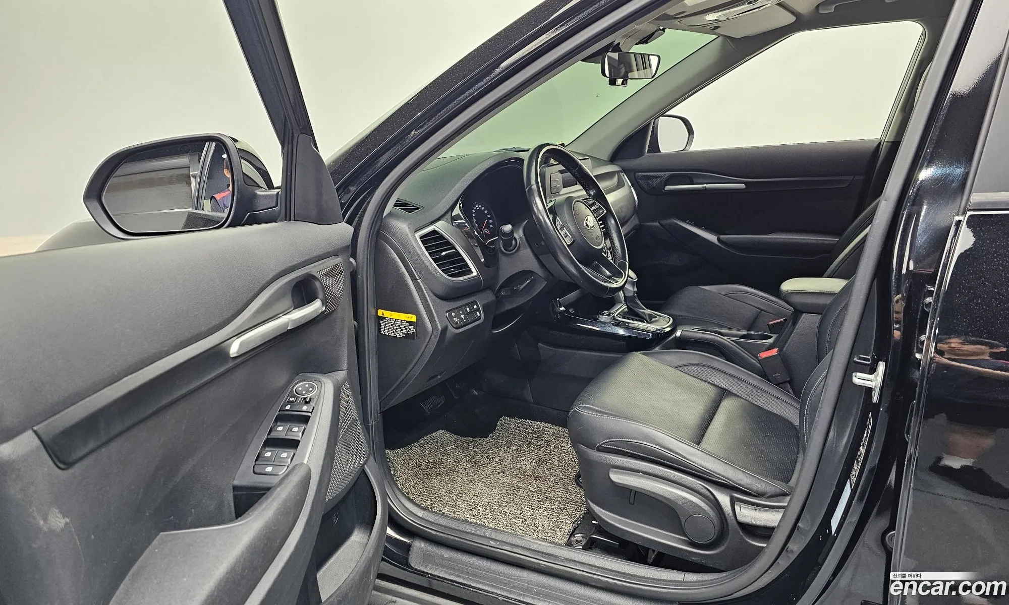 Kia Seltos 2019 KNAEU815GLK034197 — 19