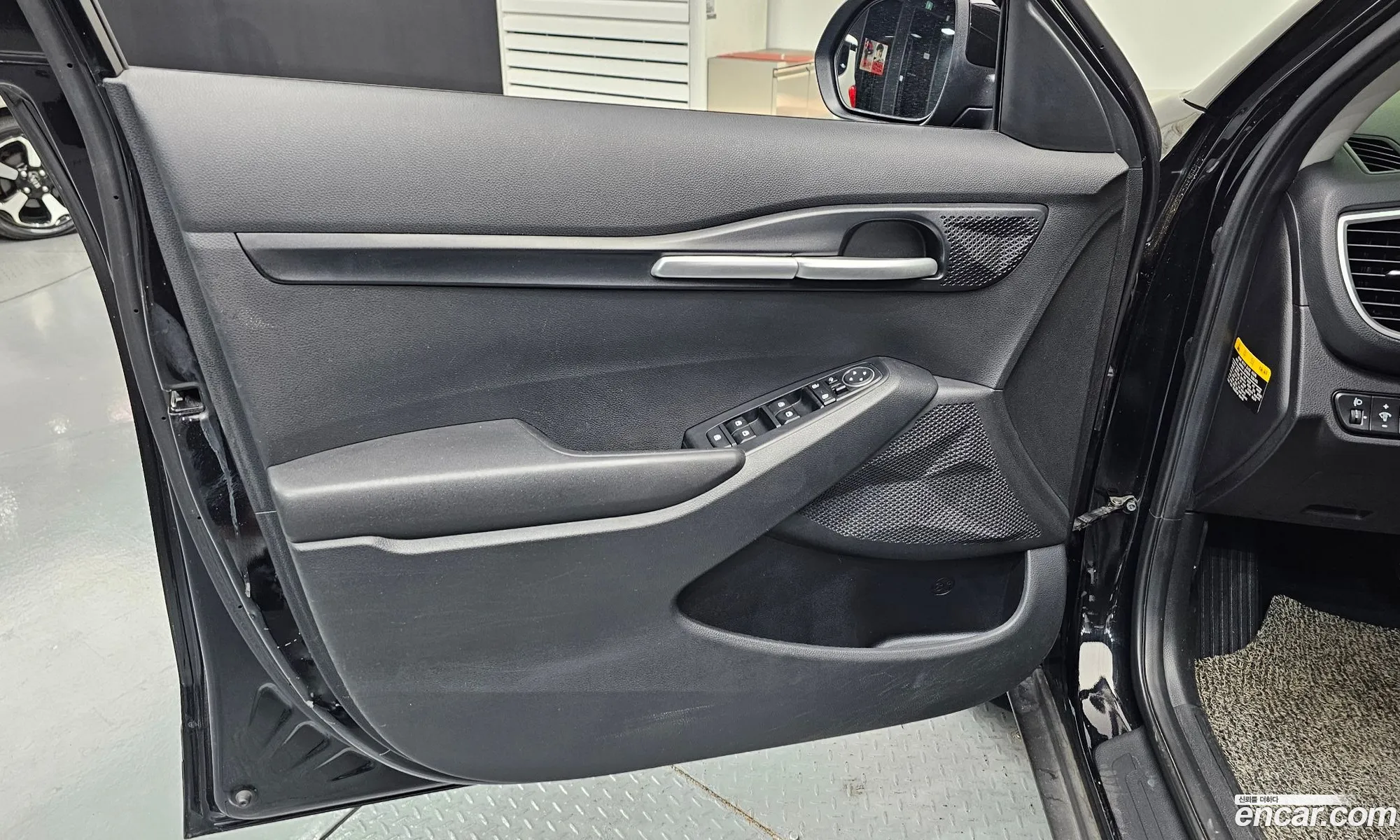 Kia Seltos 2019 KNAEU815GLK034197 — 28