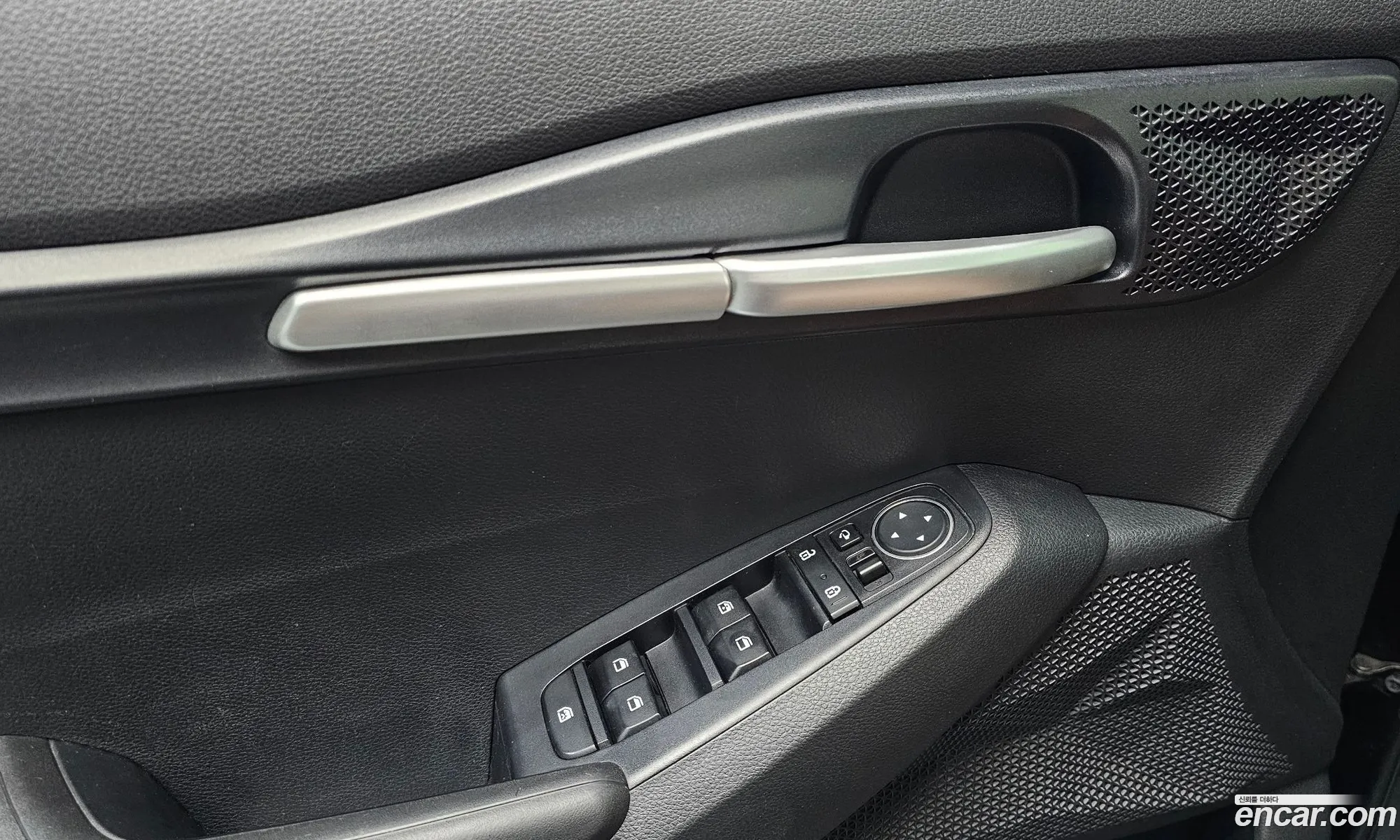 Kia Seltos 2019 KNAEU815GLK034197 — 26