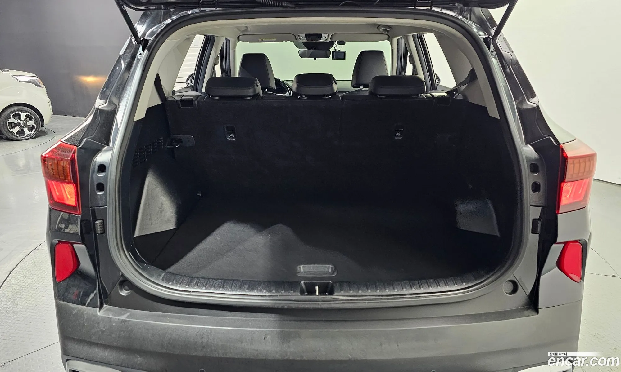 Kia Seltos 2019 KNAEU815GLK034197 — 11