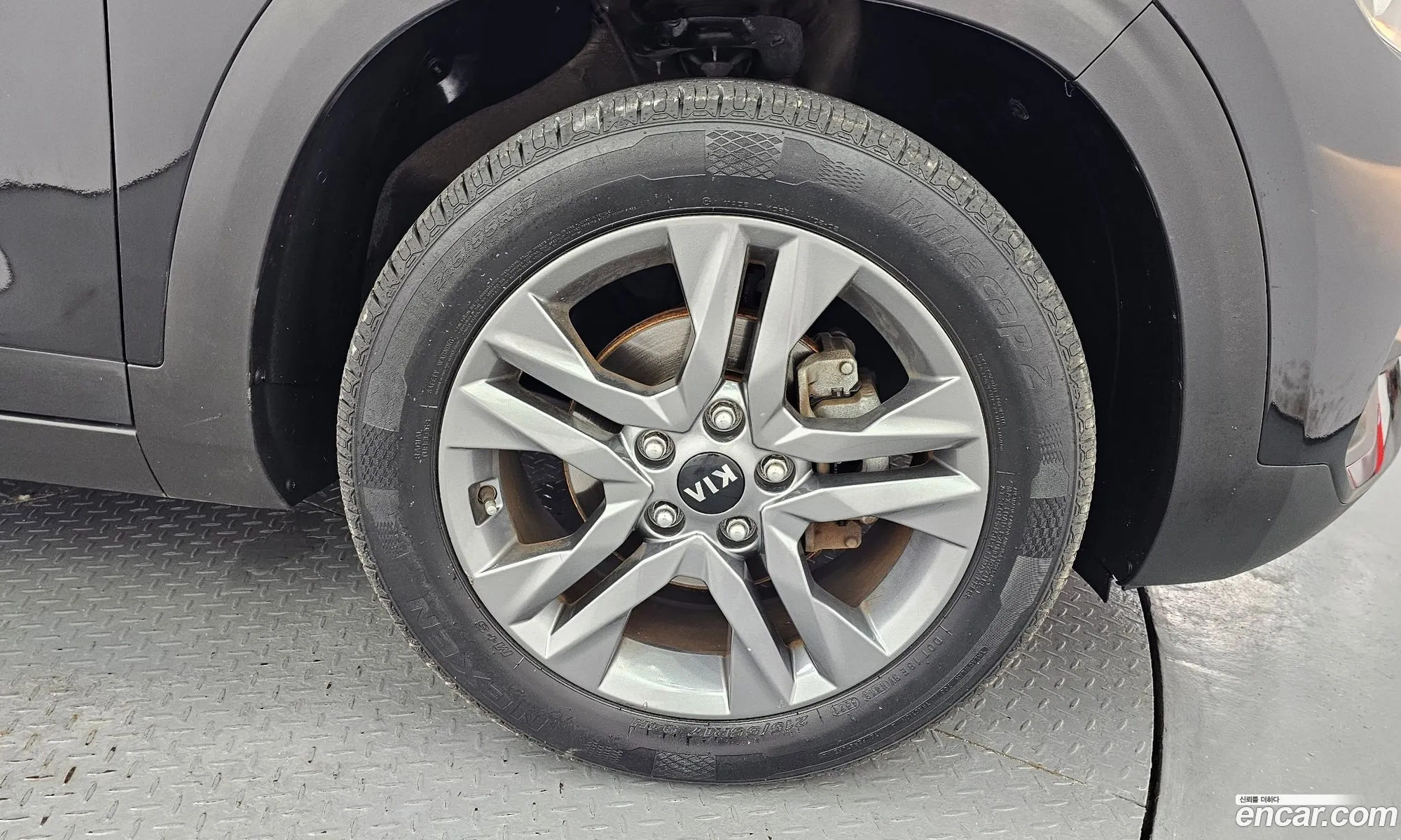 Kia Seltos 2019 KNAEU815GLK034197 — 4