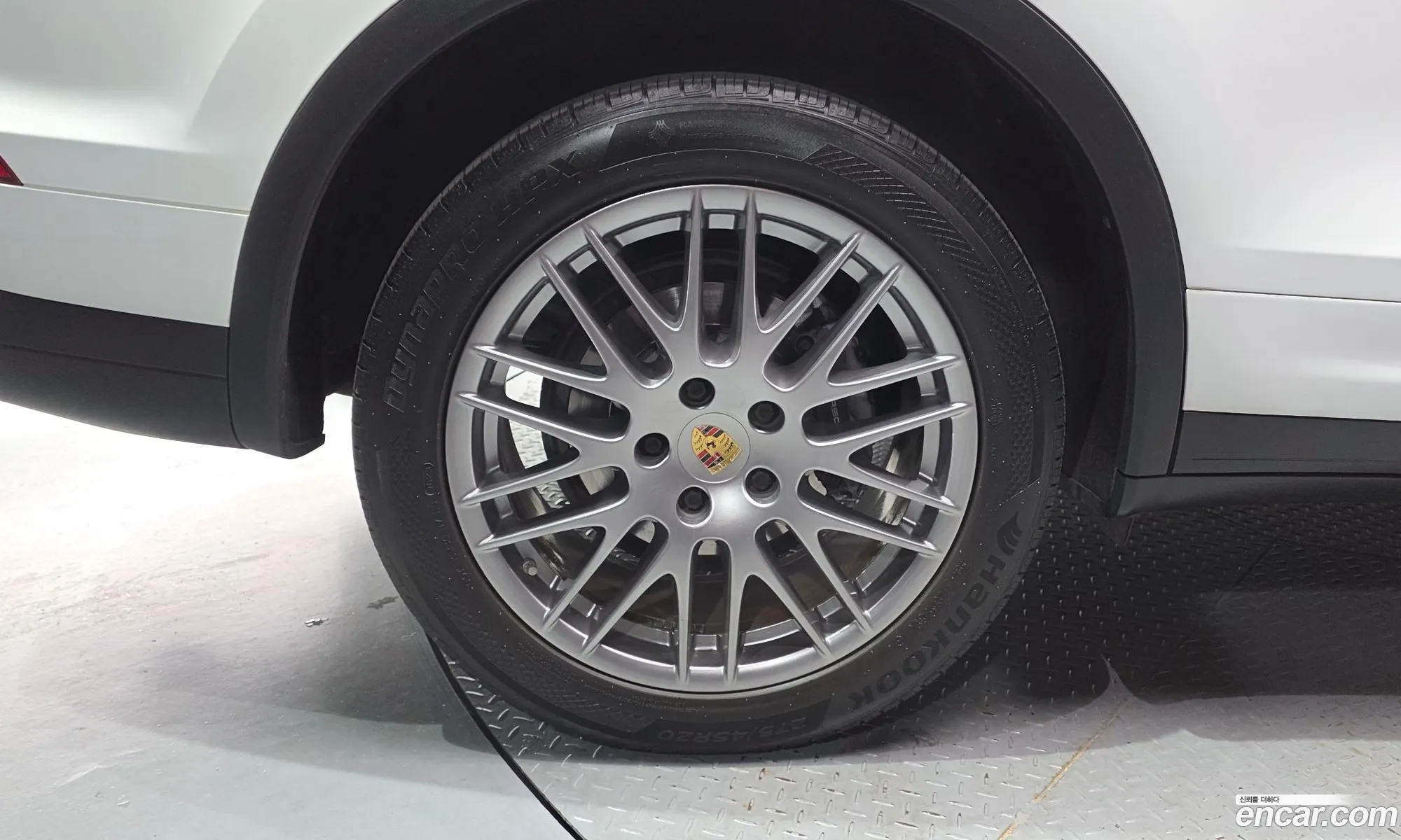Porsche Cayenne 2016 WP1AF2920GKA49277 — 18