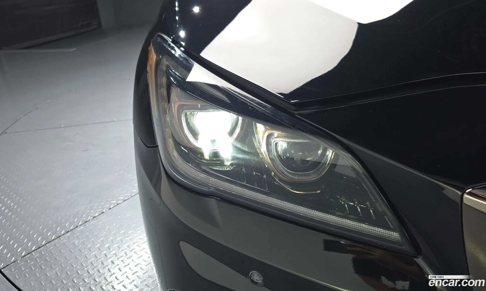 Genesis G80 2017 — 16