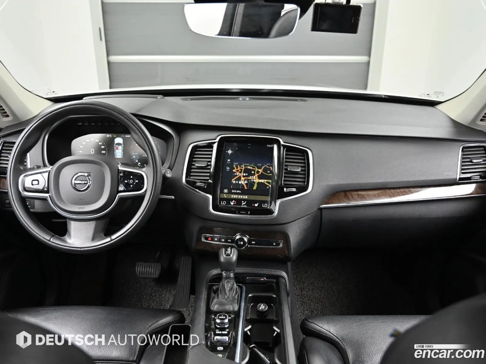 Volvo XC90 2016 — 19