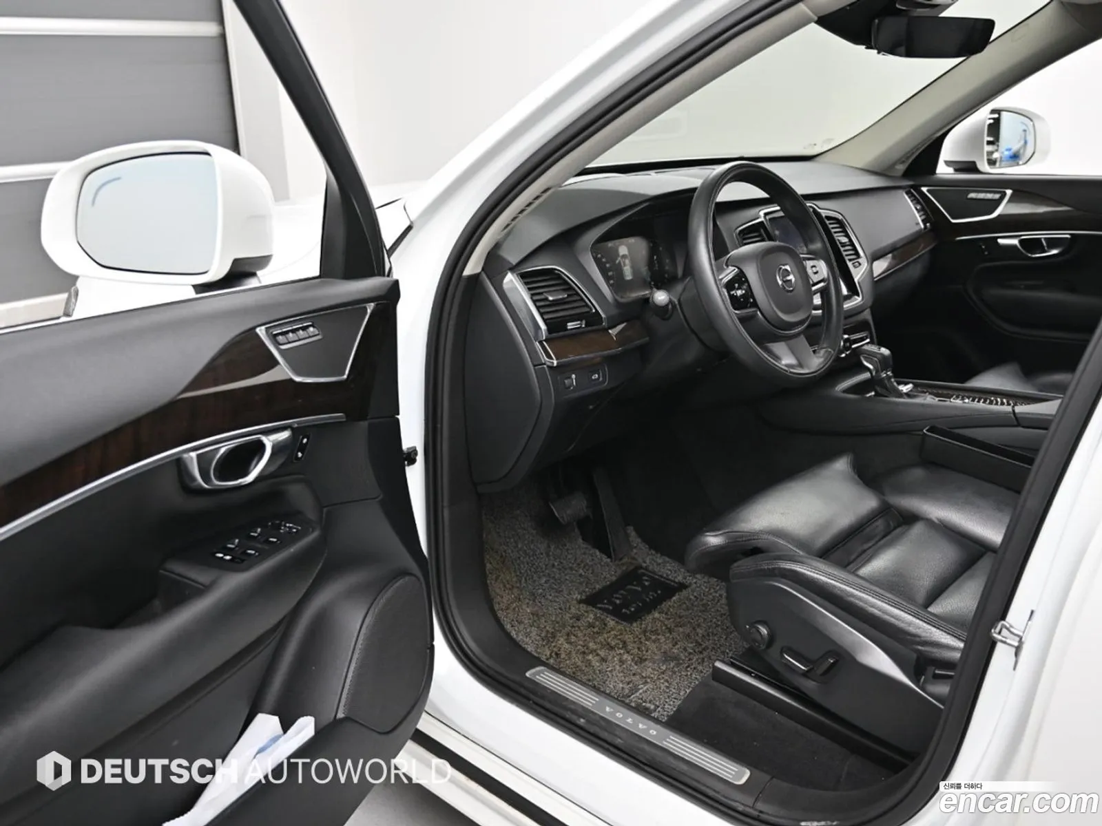 Volvo XC90 2016 — 14