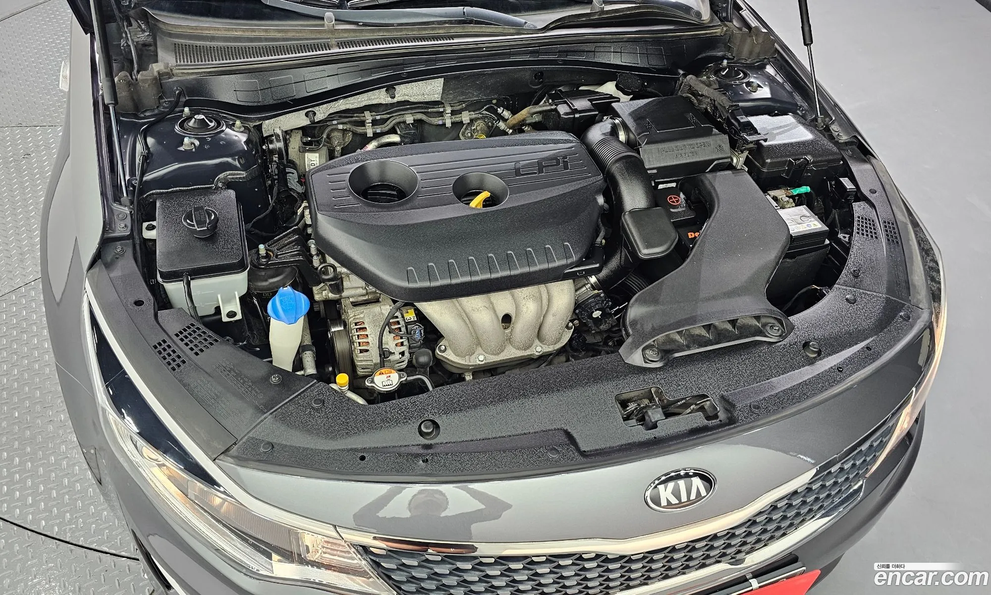 Kia K5 2017 KNAGS416BJA197856 — 3