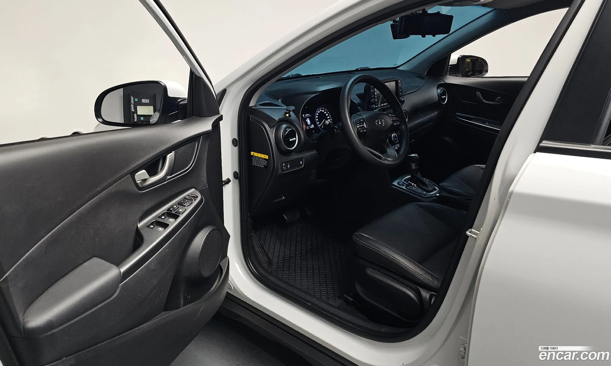 Hyundai Kona 2017 — 19
