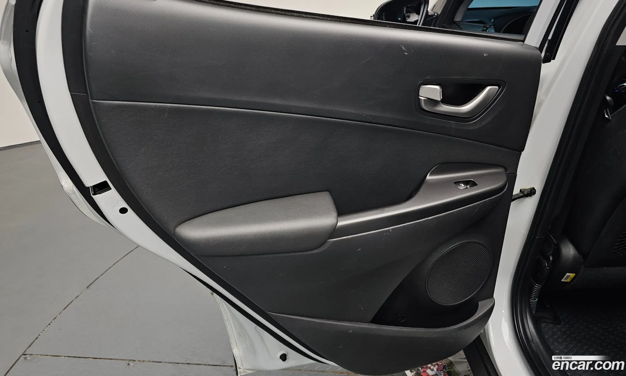 Hyundai Kona 2017 — 18