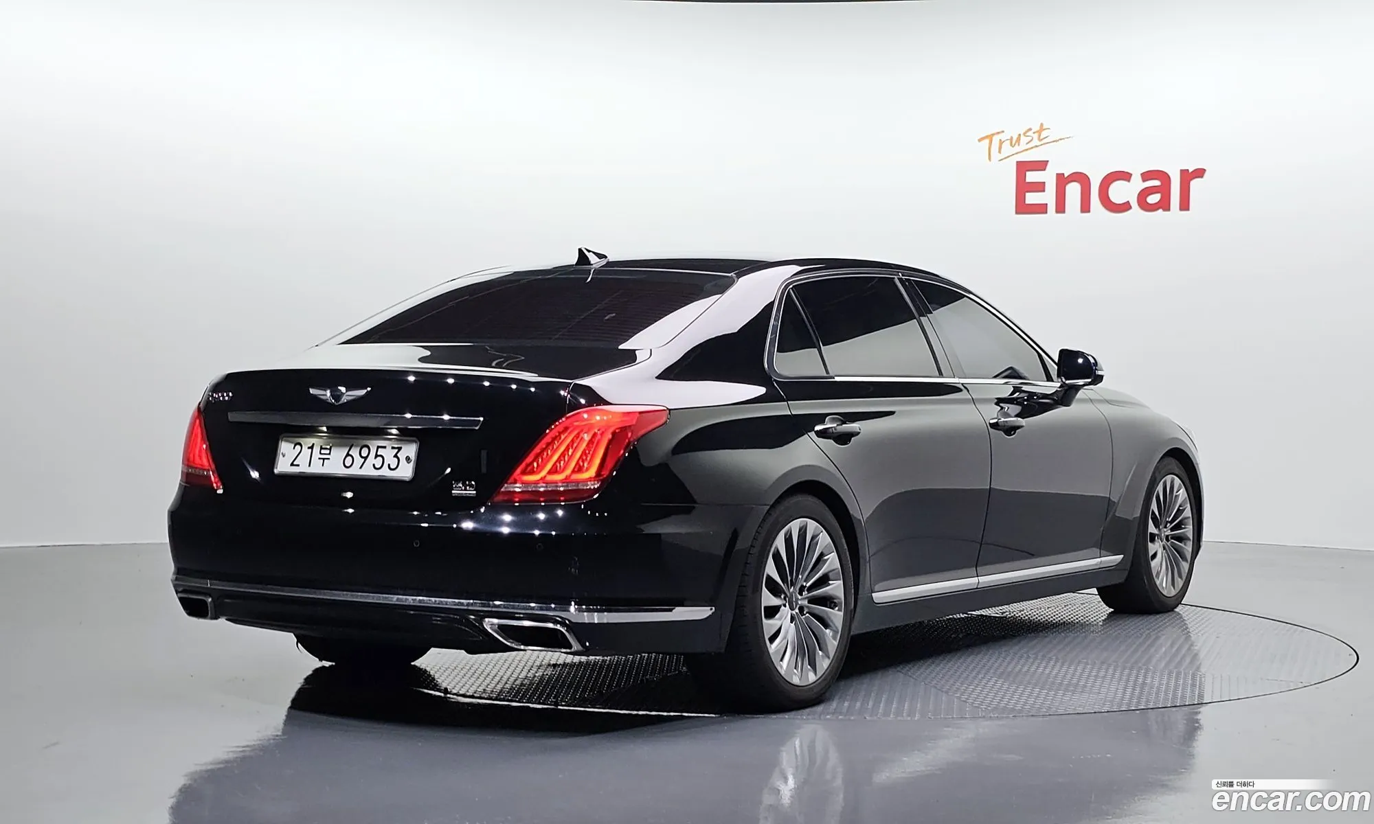 Genesis EQ900 2016 — 31