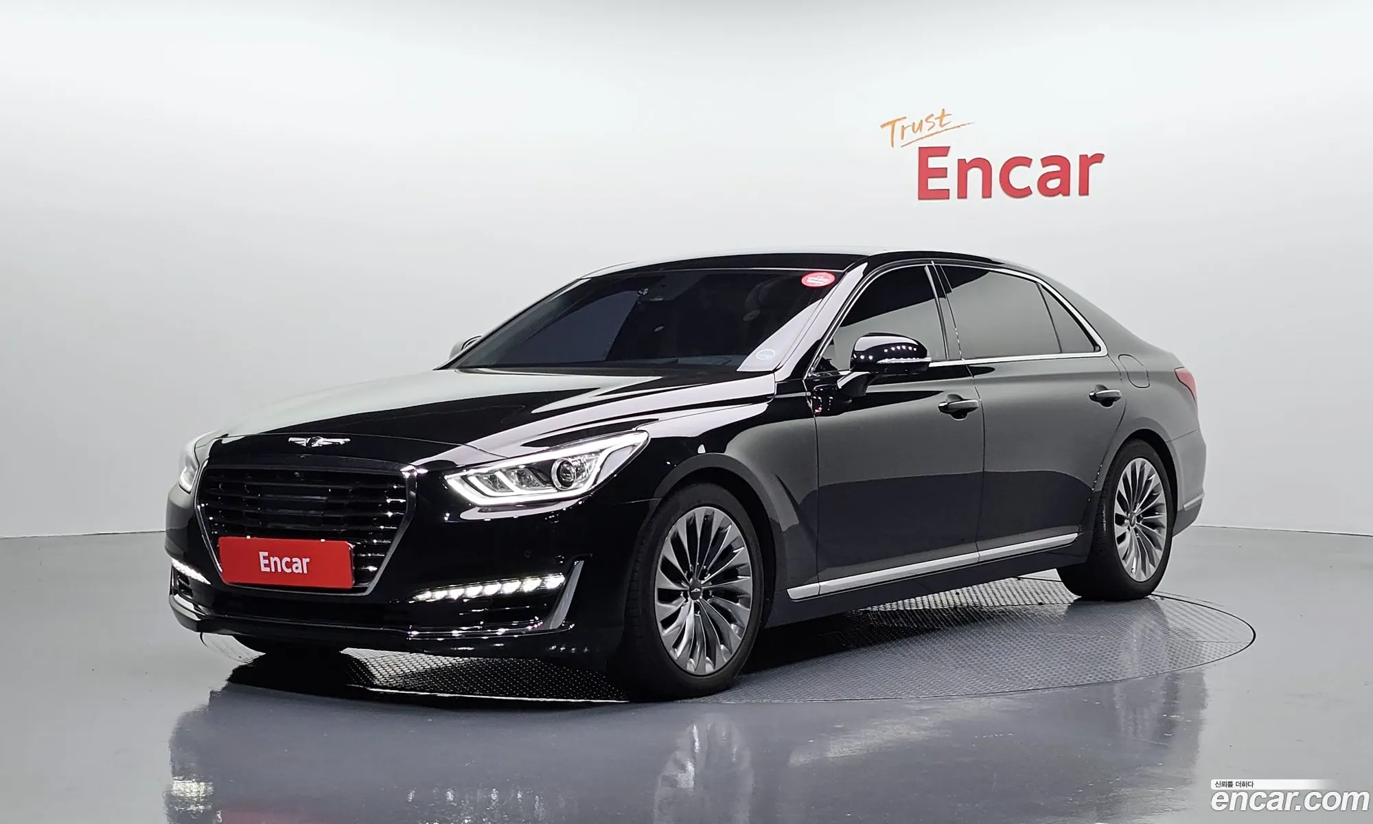 Genesis EQ900 2016 — 25