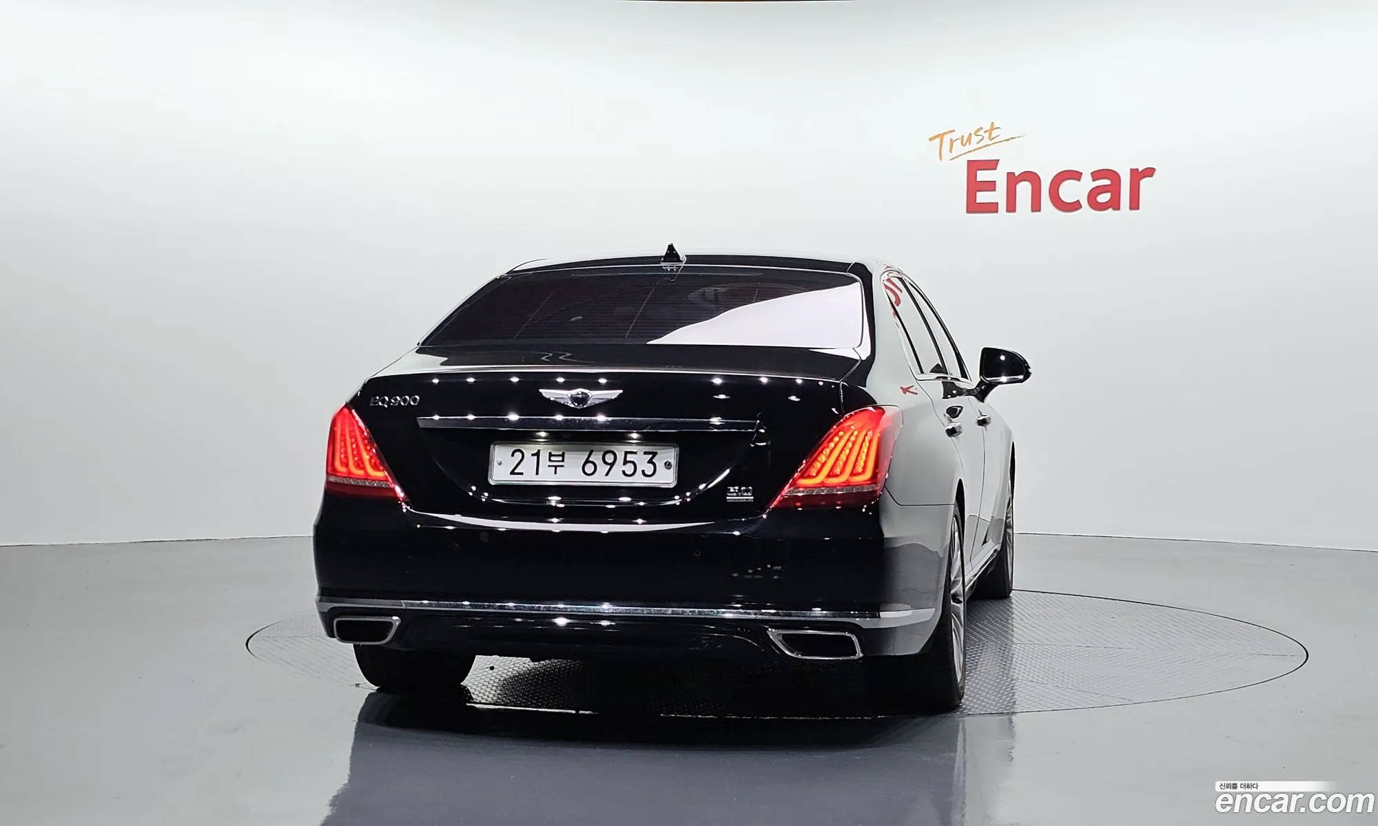 Genesis EQ900 2016 — 3
