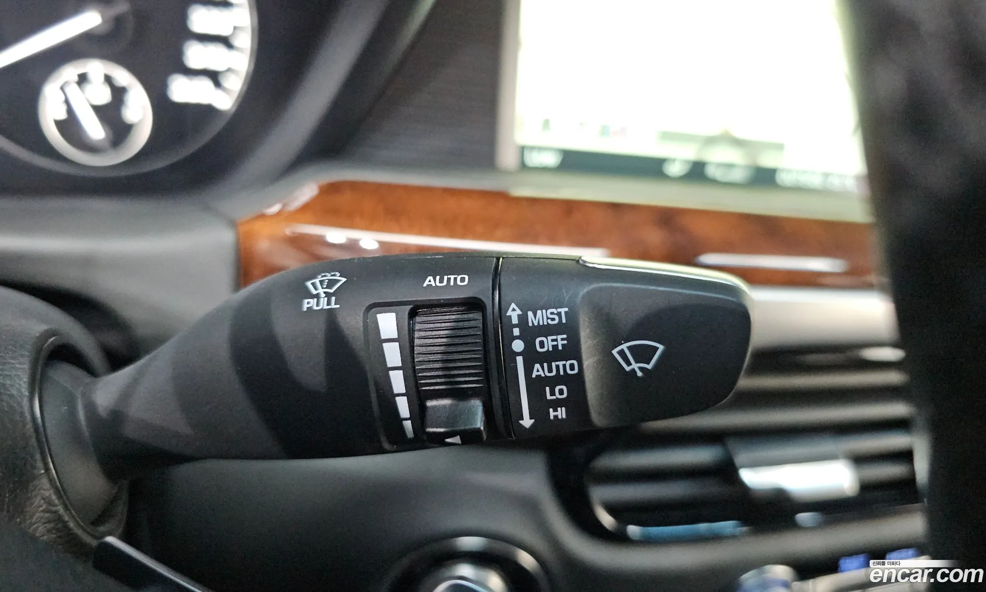 Genesis EQ900 2016 — 10