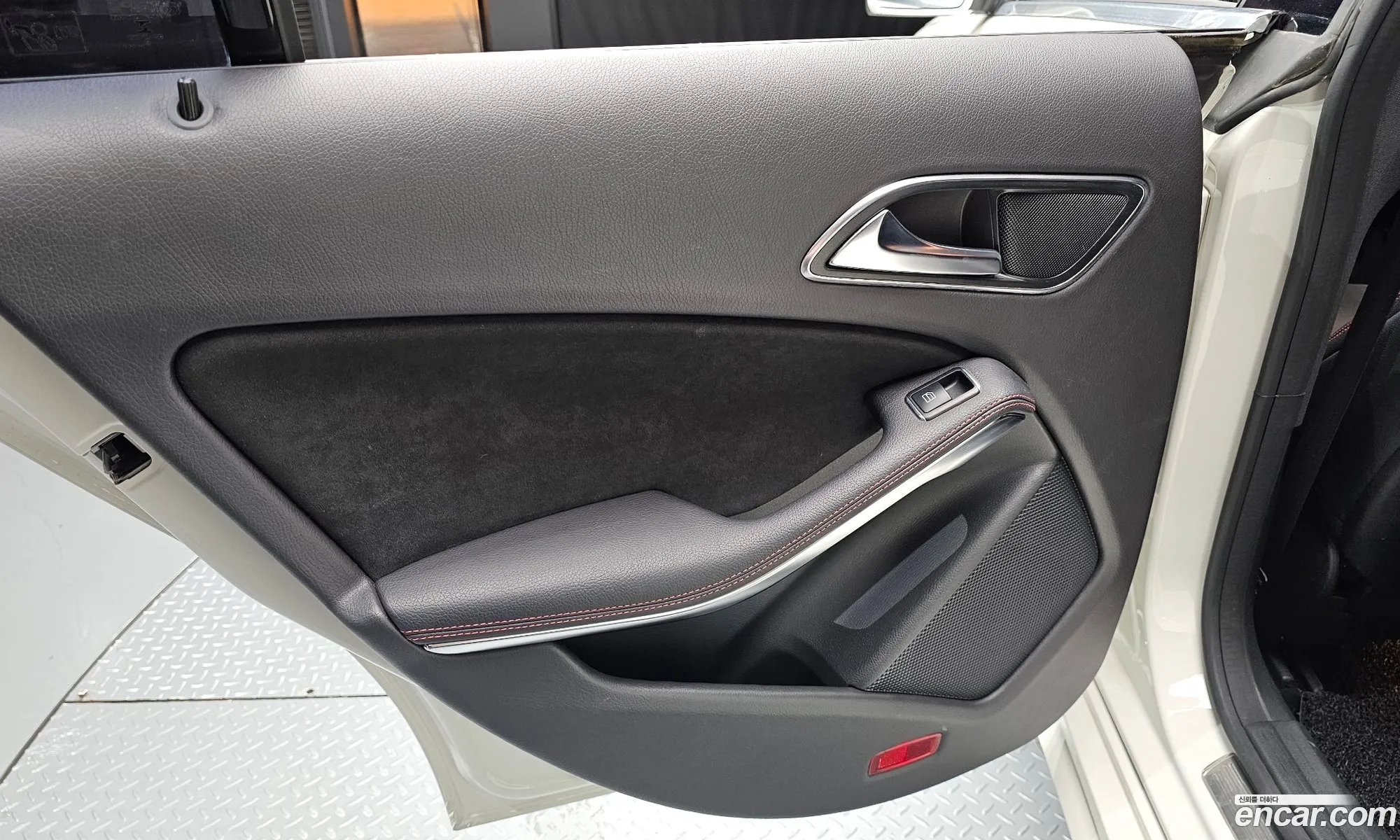 Mercedes-Benz CLA-Class C117 2017 — 27