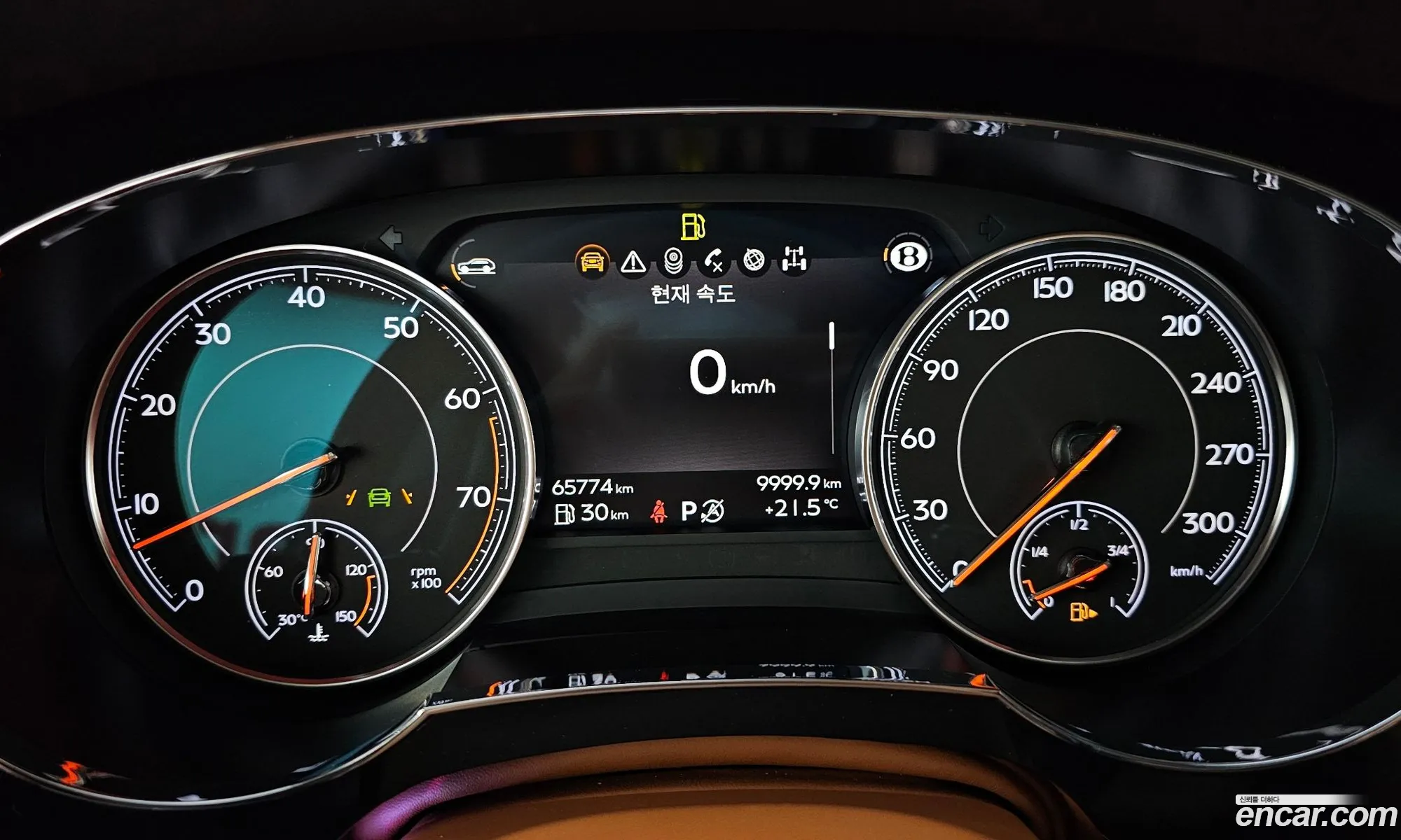 Bentley Bentayga 2018 SJAAC14V1JC020508 — 20