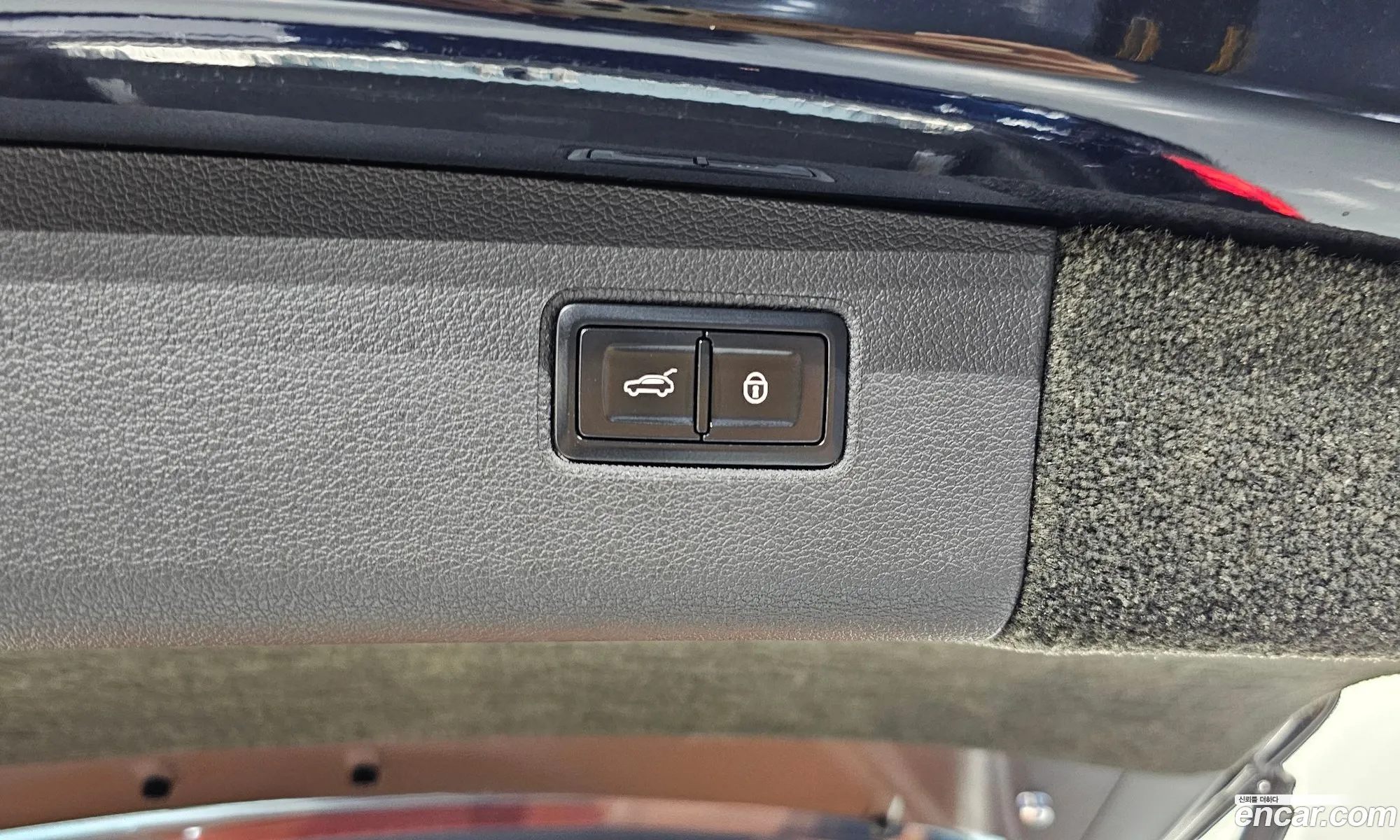 Bentley Bentayga 2018 SJAAC14V1JC020508 — 12