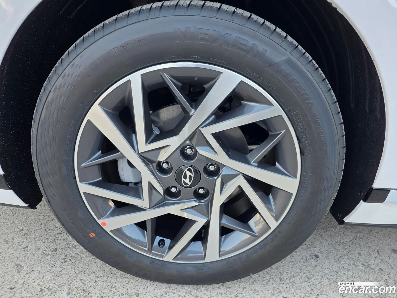 Hyundai Grandeur Hybrid 2026 — 9