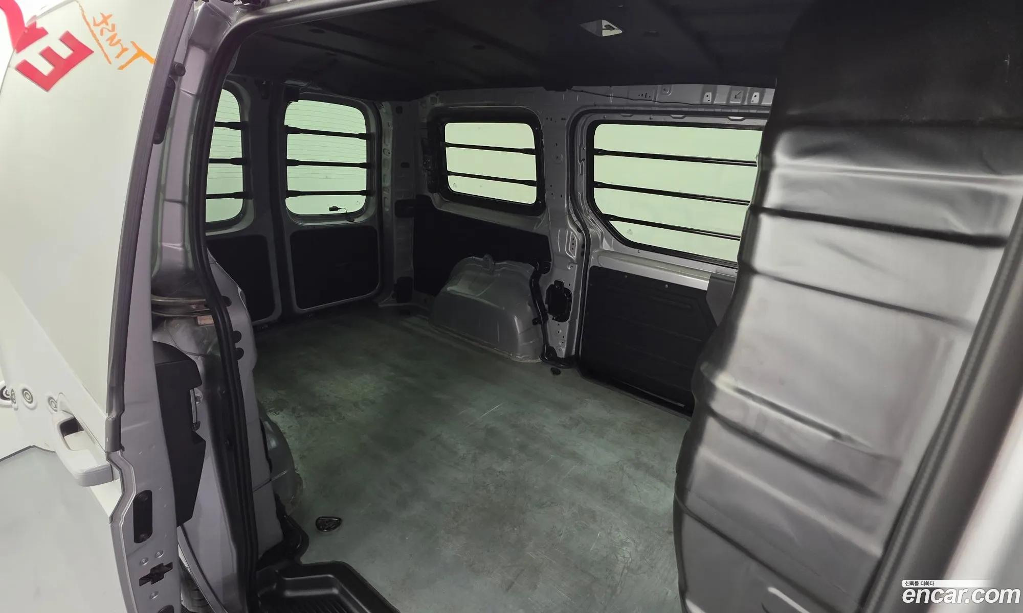 Hyundai Staria 2023 — 2