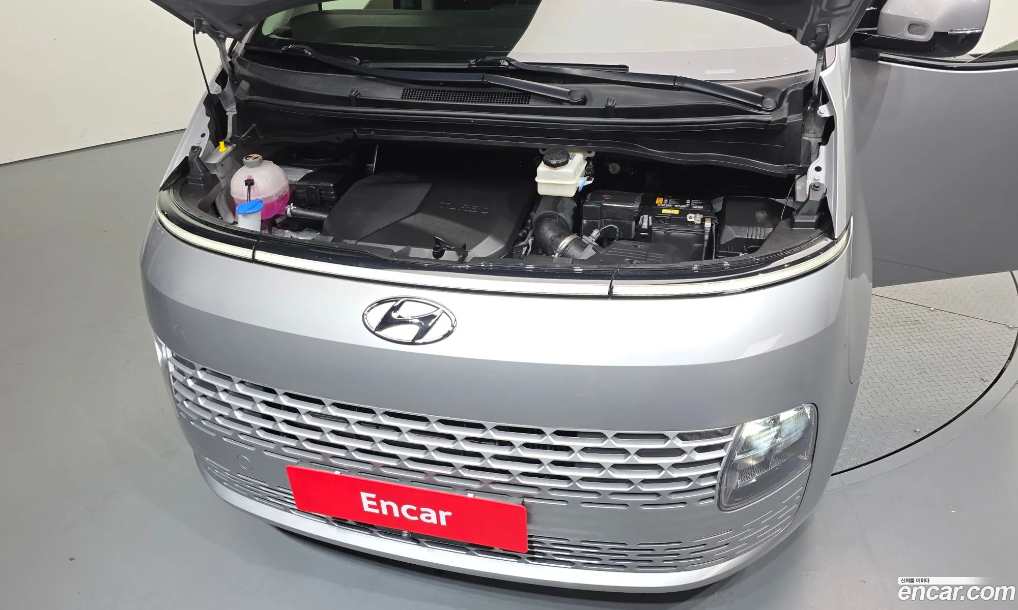 Hyundai Staria 2023 — 22