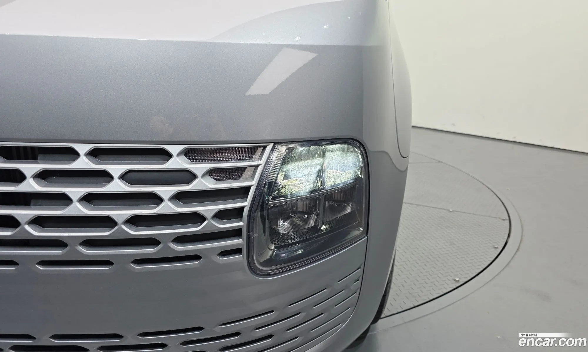 Hyundai Staria 2023 — 4