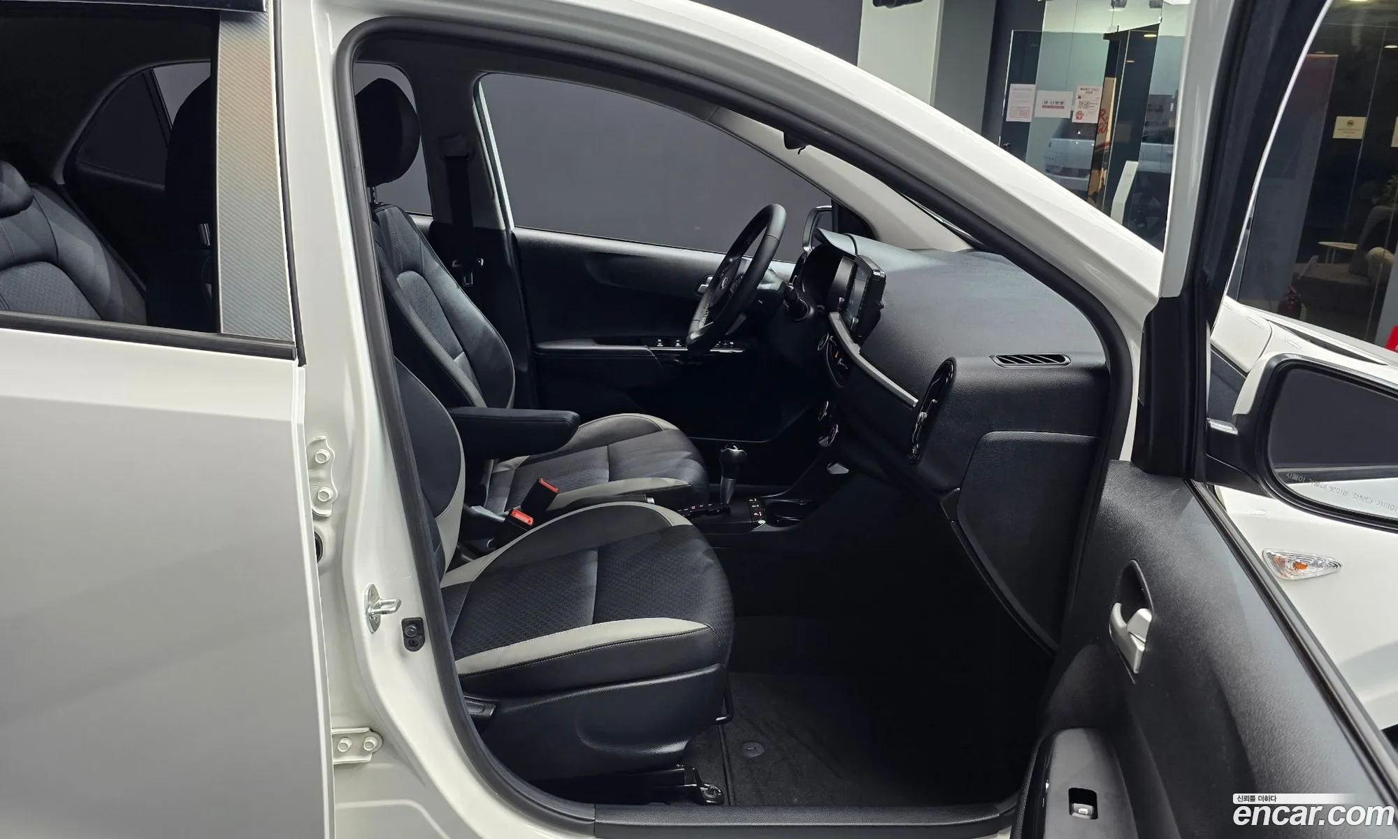 Kia Morning 2017 KNAB3511BHT112683 — 12