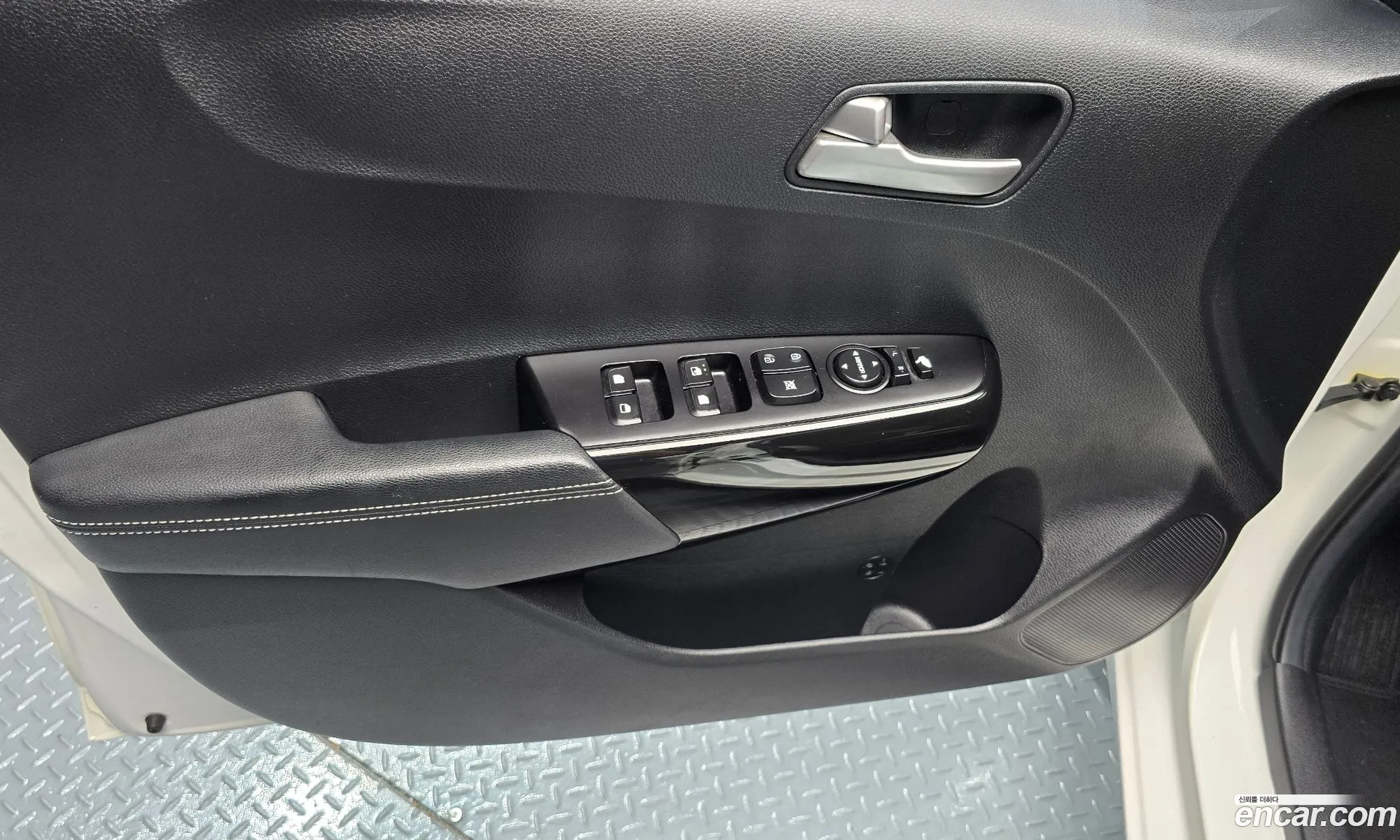 Kia Morning 2017 KNAB3511BHT112683 — 23