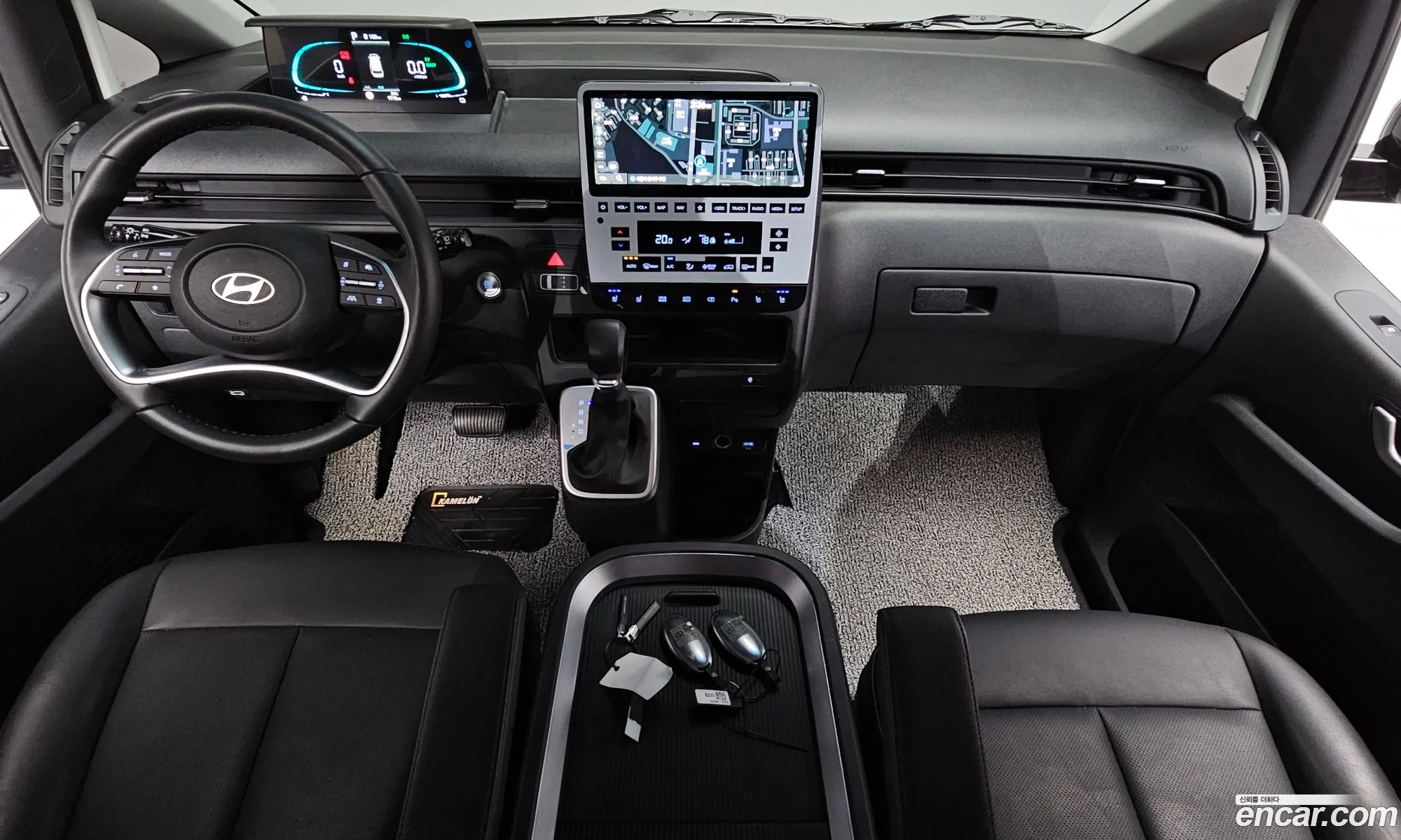 Hyundai Staria 2025 — 17