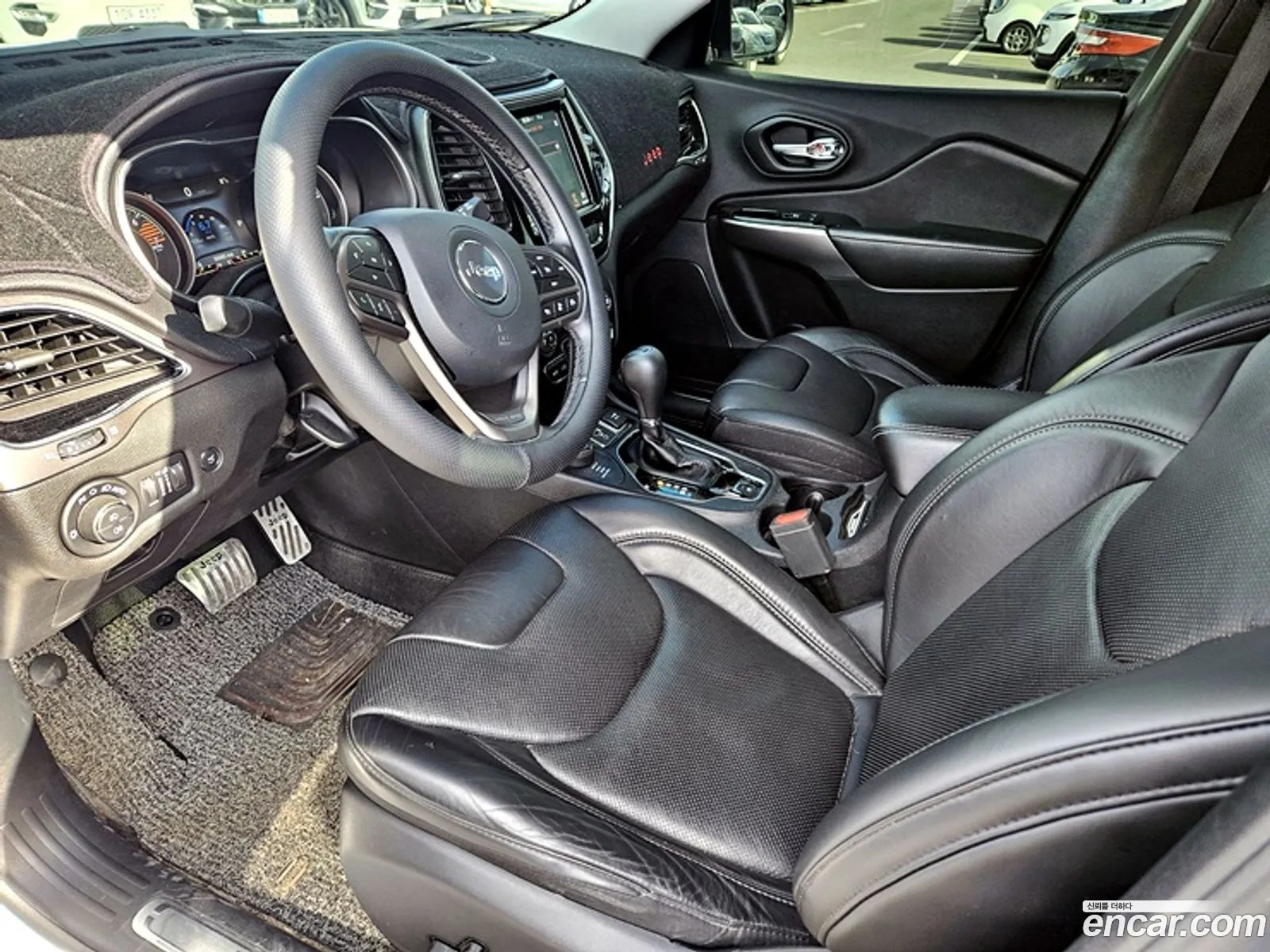 Jeep Cherokee 2020 — 13