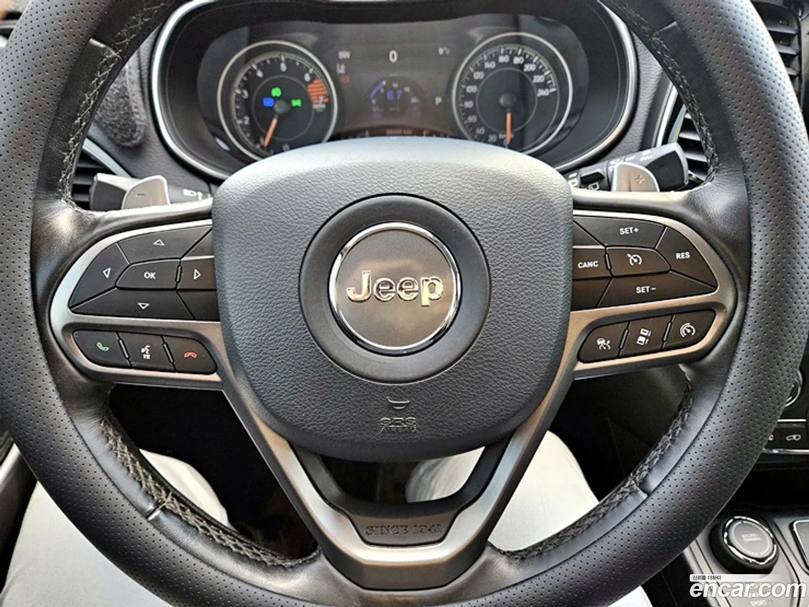 Jeep Cherokee 2020 — 2