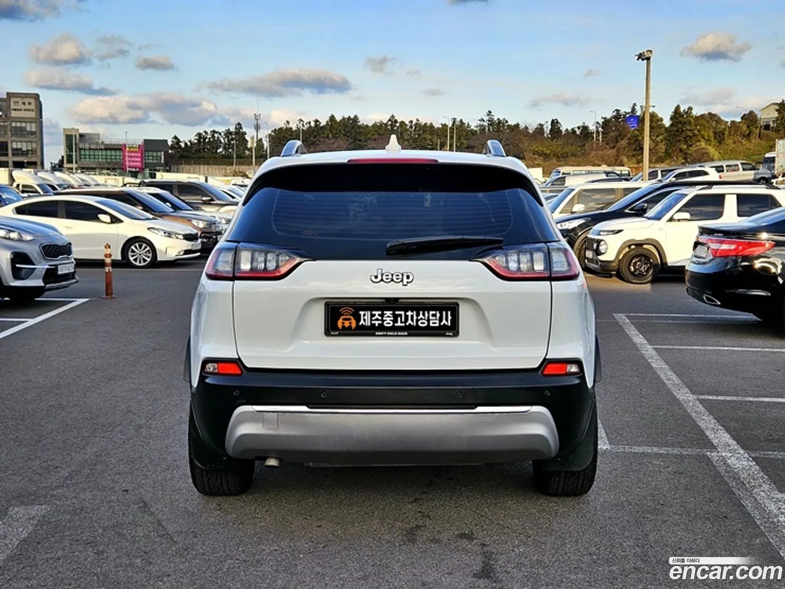 Jeep Cherokee 2020 — 18