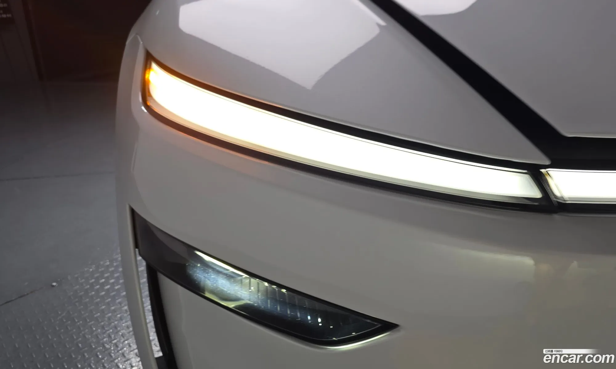 Tesla Model Y 2025 LRWYGCFJ3SC252839 — 12