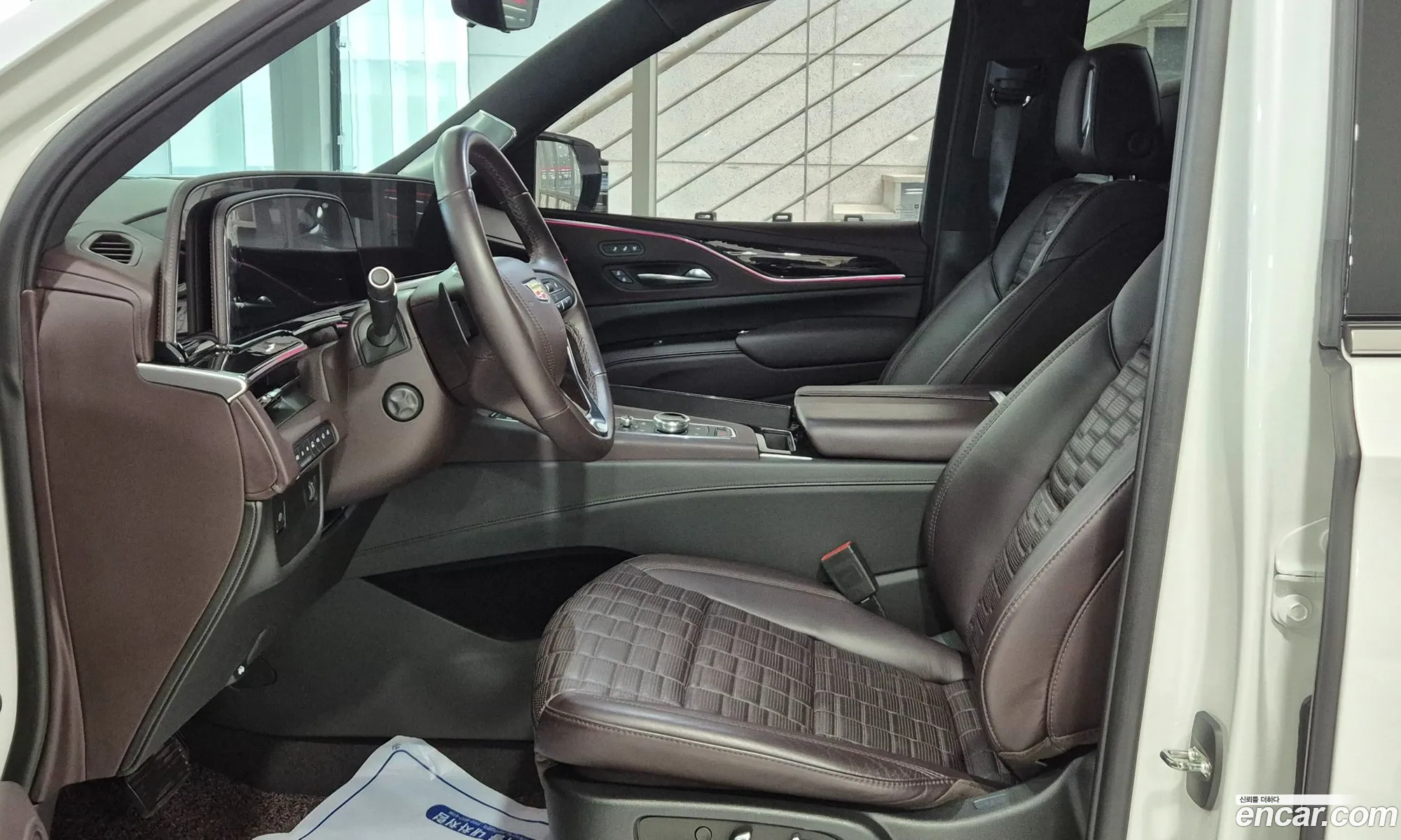 Cadillac Escalade 2023 — 4