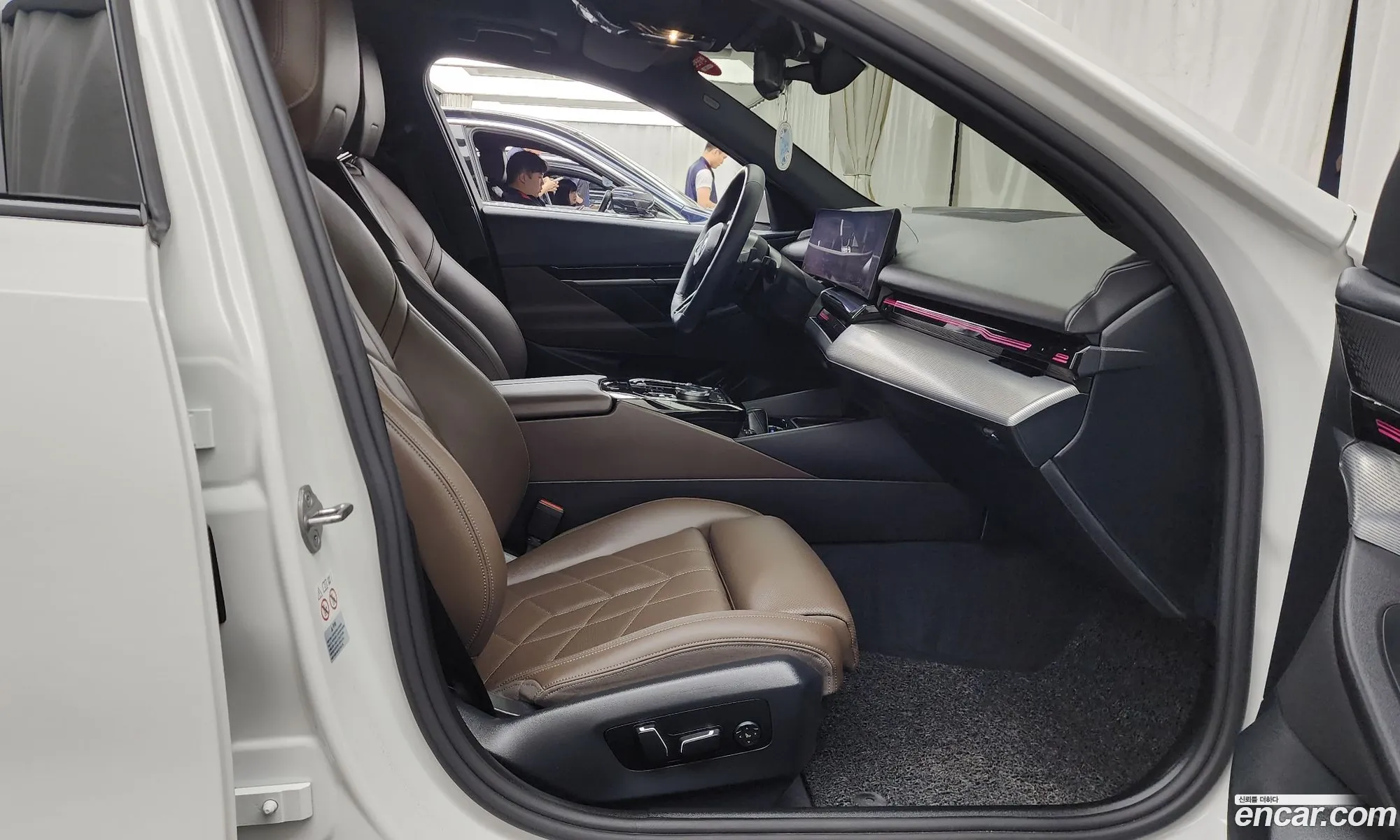 BMW 5 Series 2024 — 6