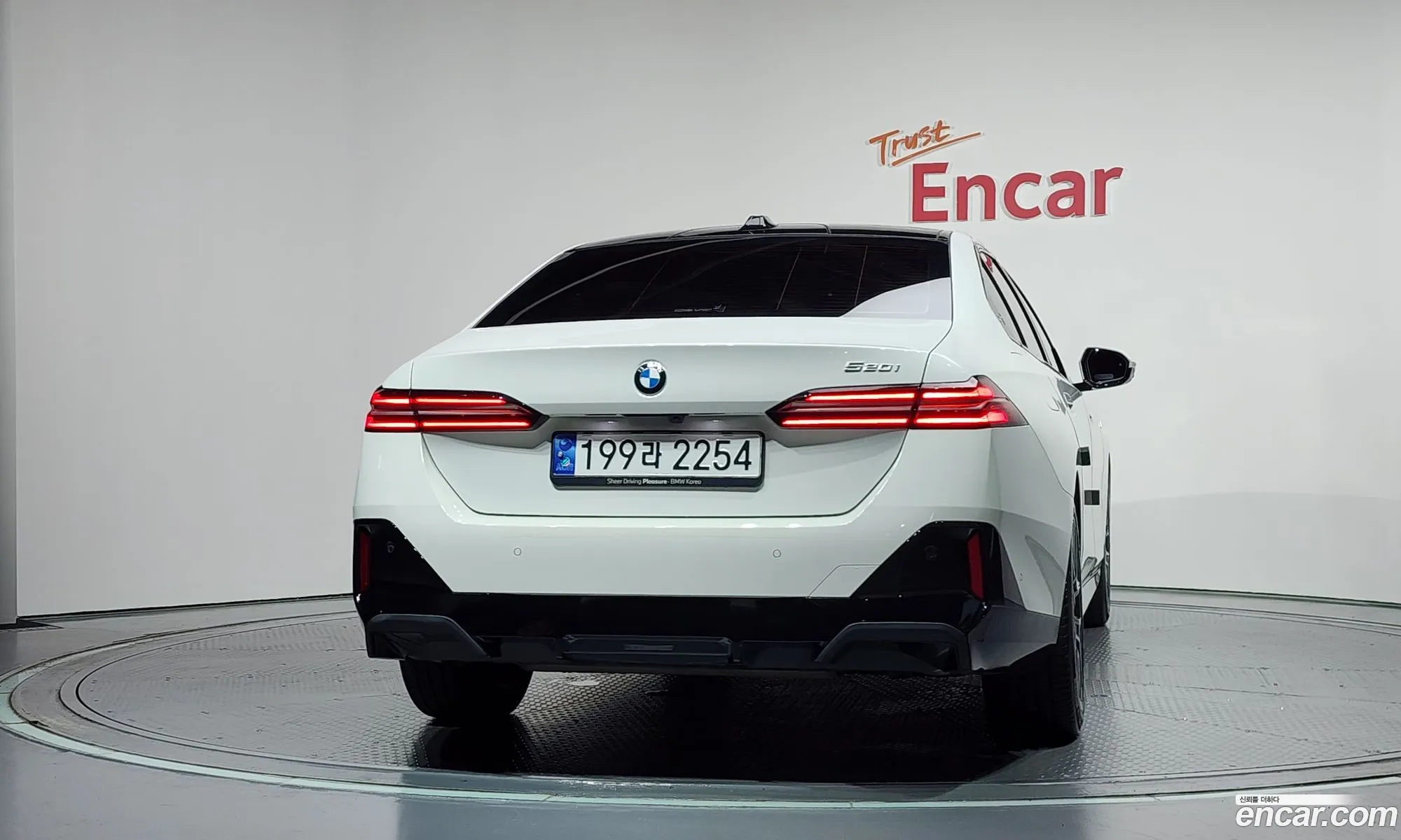 BMW 5 Series 2024 — 27