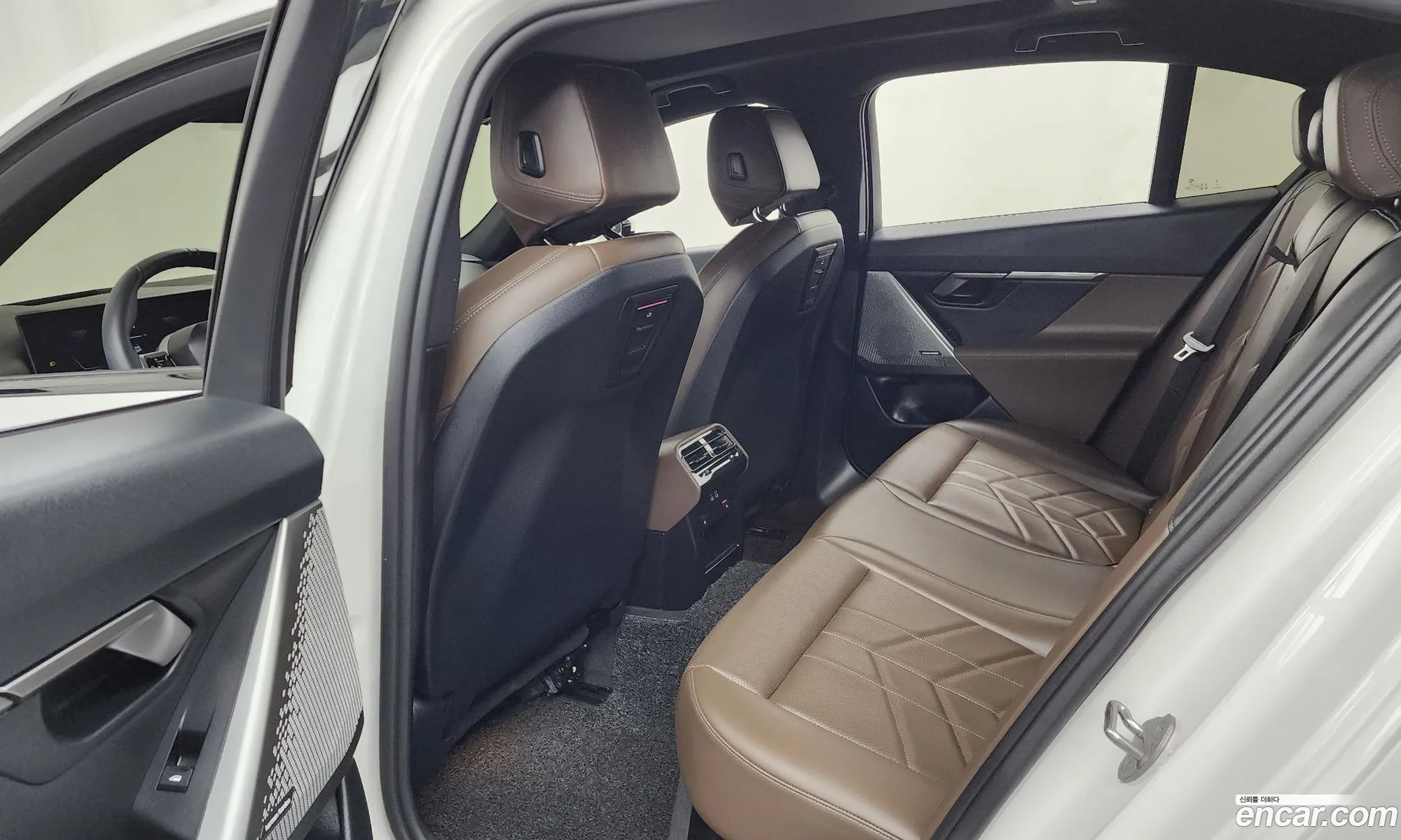 BMW 5 Series 2024 — 22